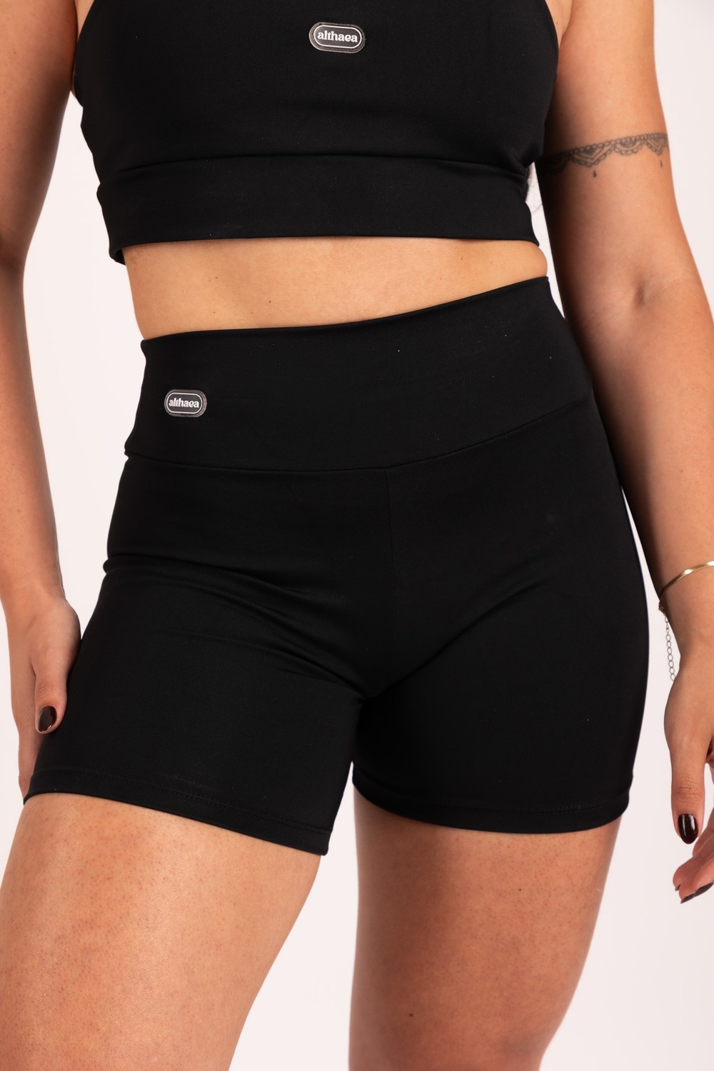 Short Basic Preto