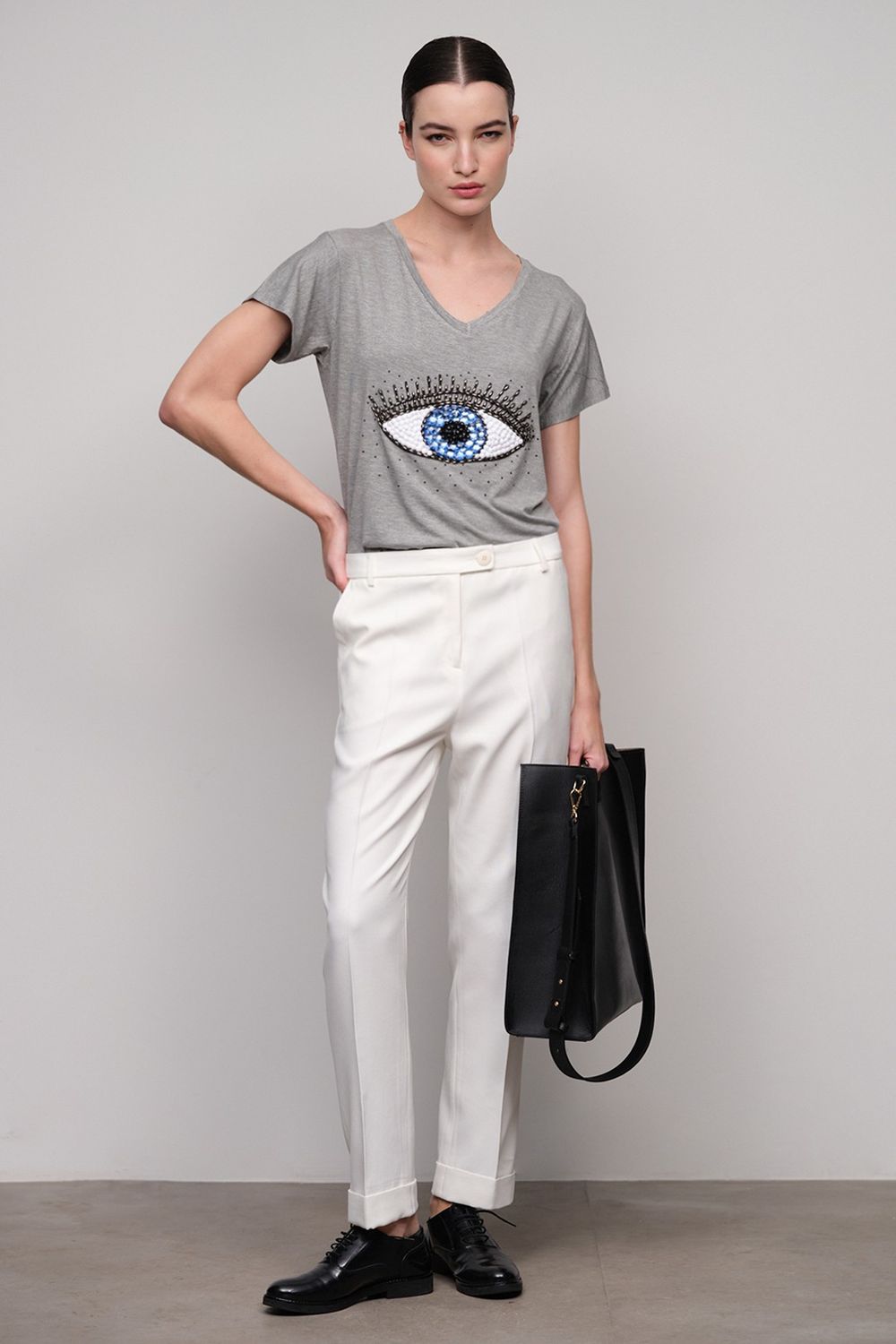 Calça com Bolso Crepe Patou Off White Fabia 