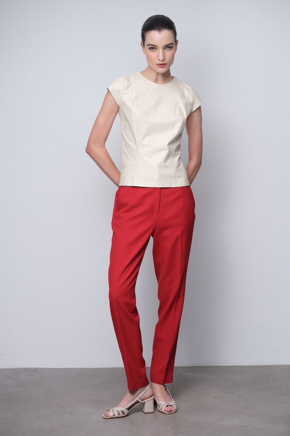 Cropped Off White Couro Nadia