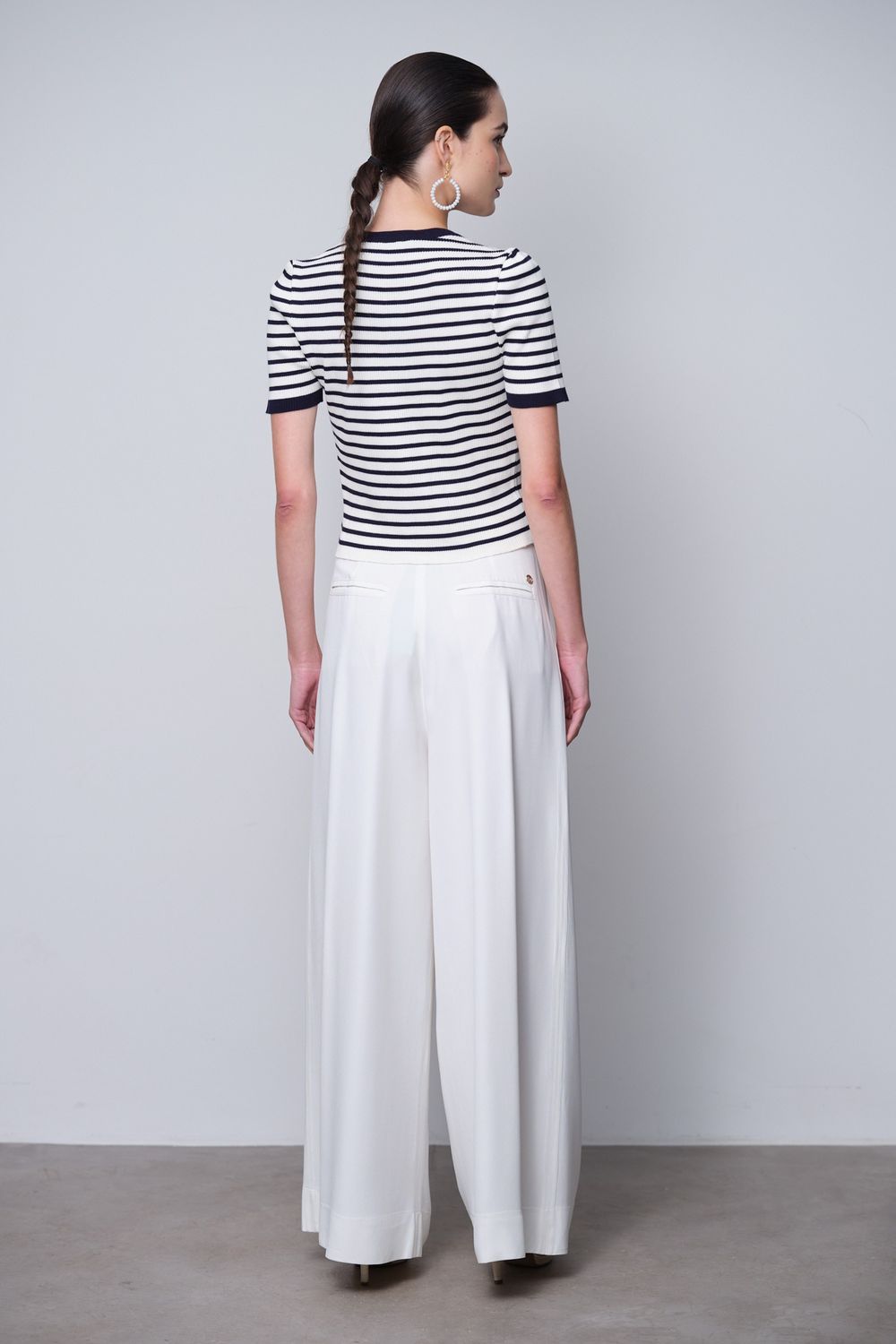 Blusa Listrada Off White e Marinho Dolores