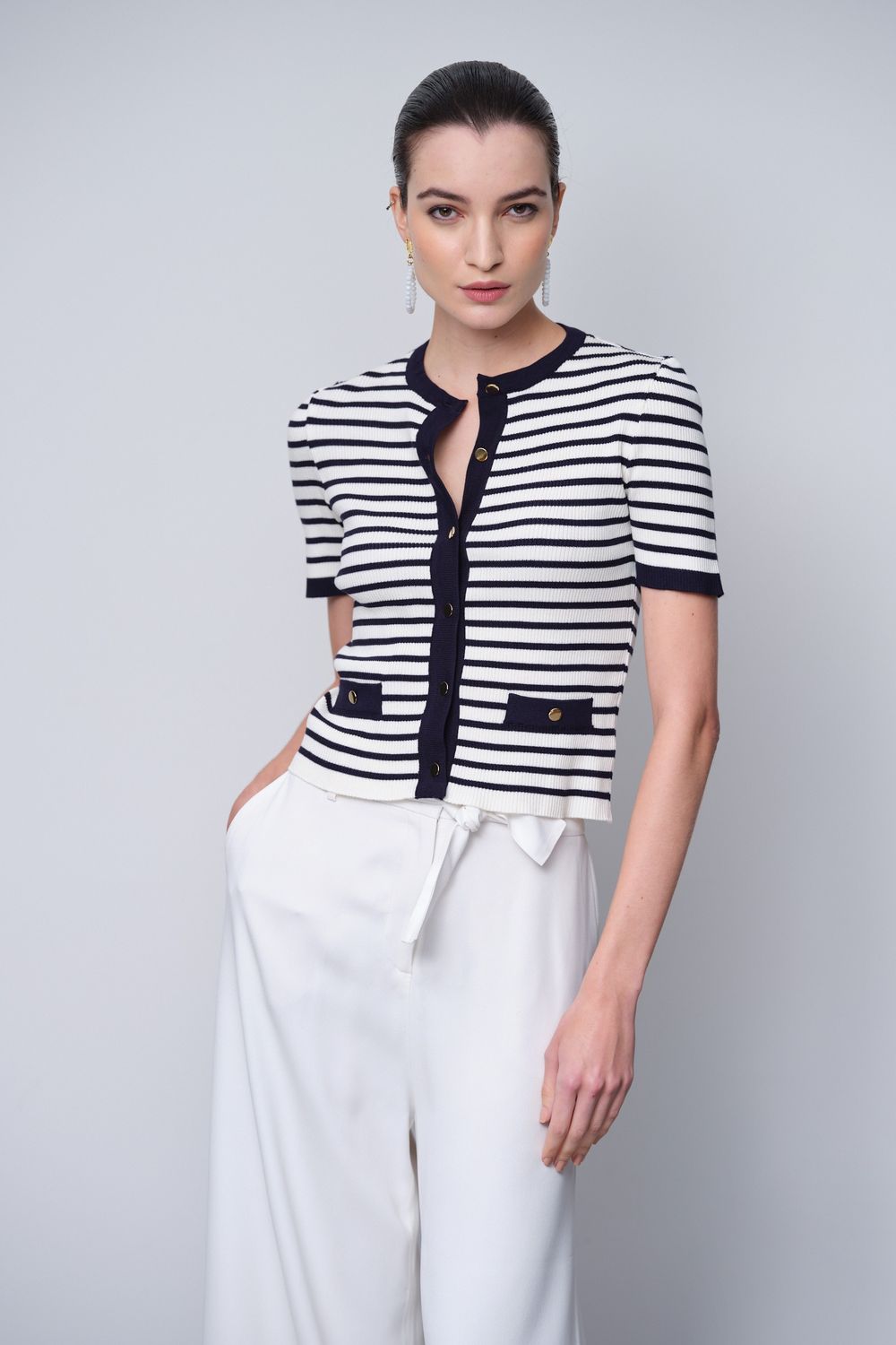 Blusa Listrada Off White e Marinho Dolores