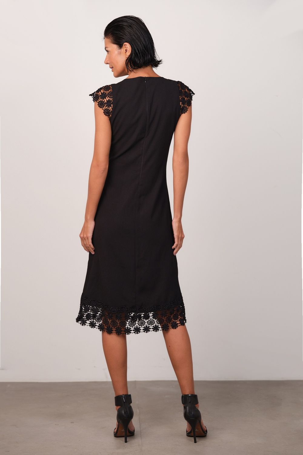 Vestido Midi Preto Beatriz