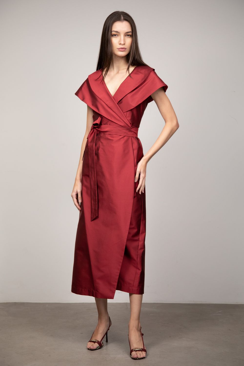 Vestido Tafetá Marsala Manuela