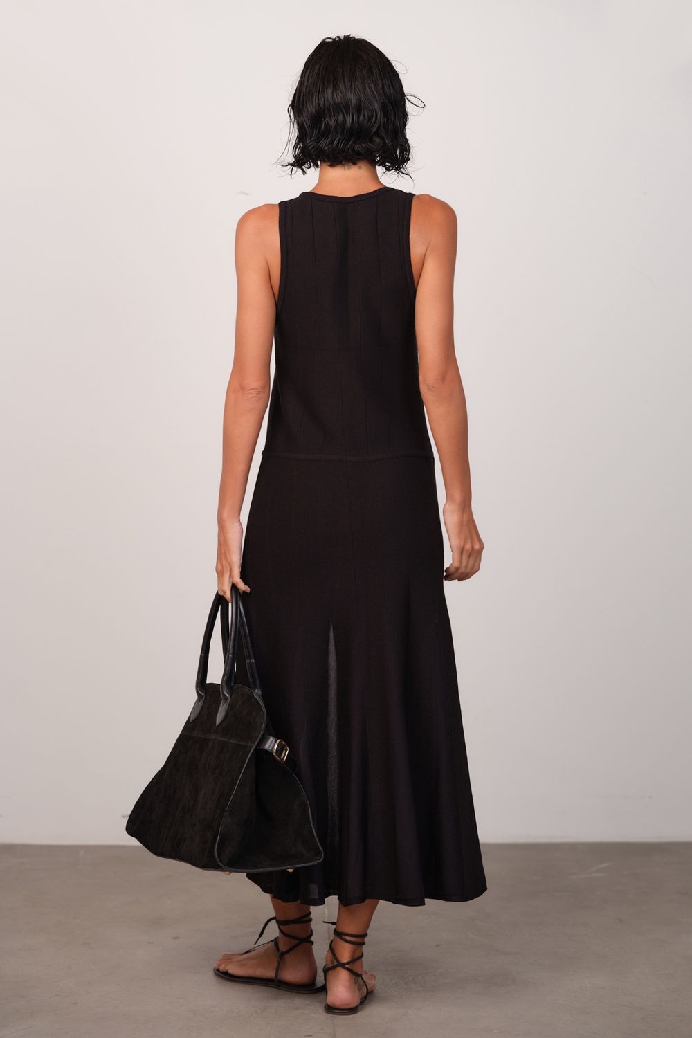 Vestido Midi de Tricot Preto Alice