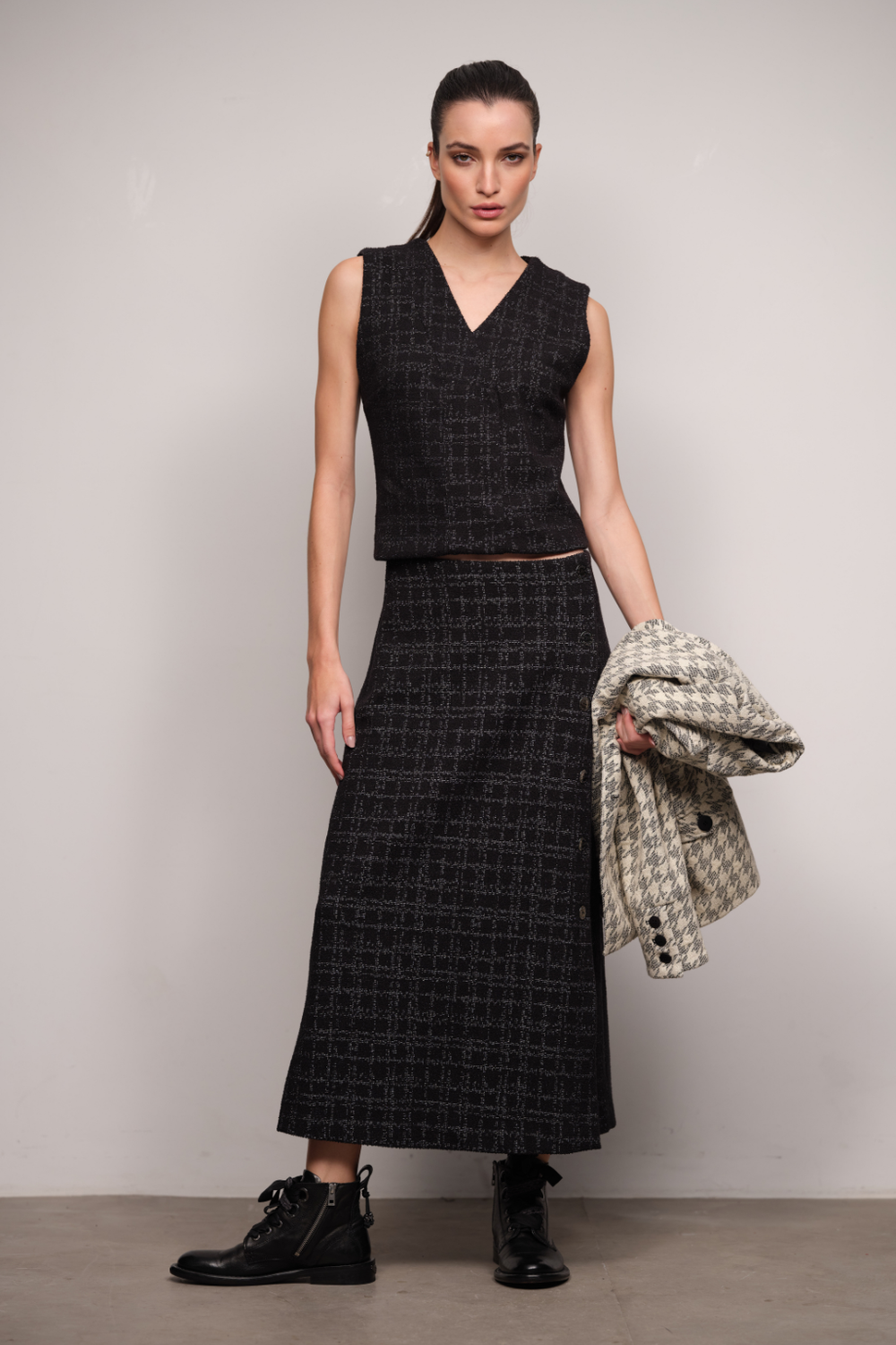 Regata de  Malha  Boucle  Xadrez Tartan Preta Mariana