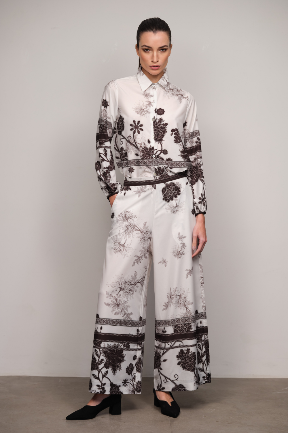 Calça Crepe Sarjado  Estampado P&B Juliana