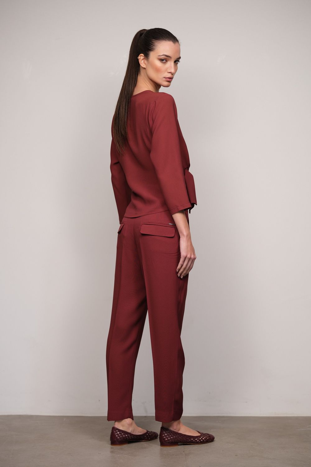 Calça Reta Crepe Patou Vinho Leticia