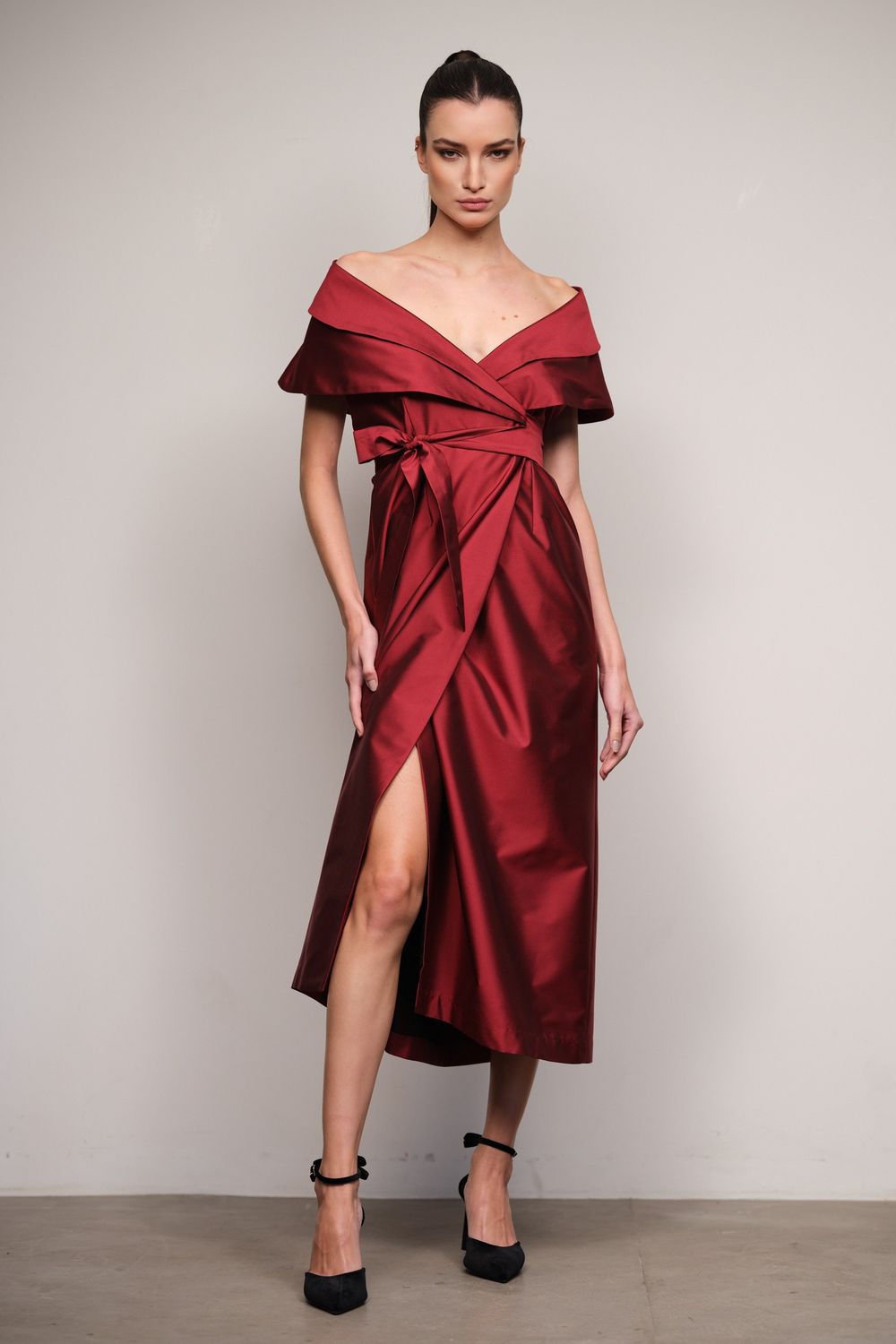 Vestido Tafetá Marsala Manuela