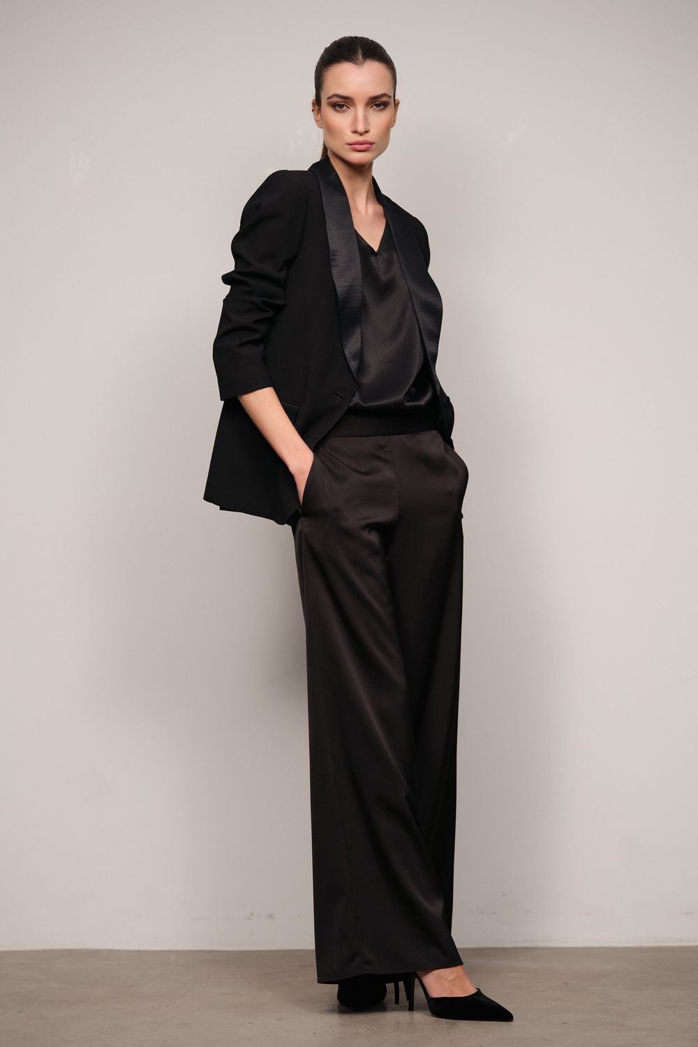 Blazer Crepe Patou Preto Fabiana