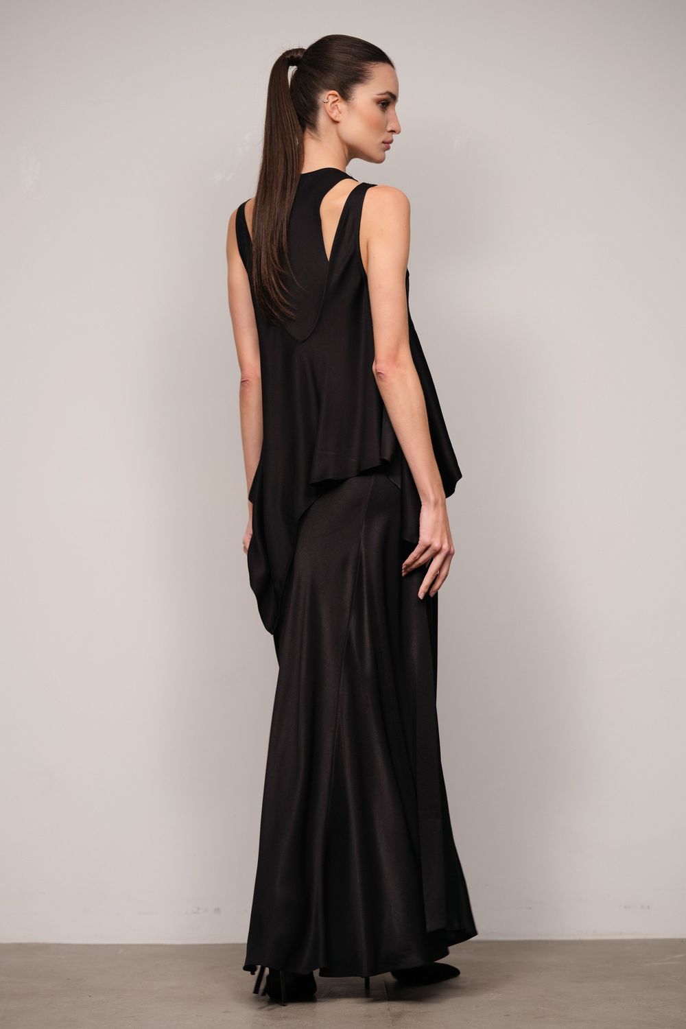 Vestido Crepe  Acetinado Preto Helena