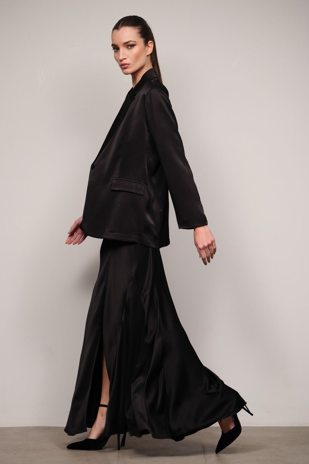 Vestido Crepe  Acetinado Preto Helena