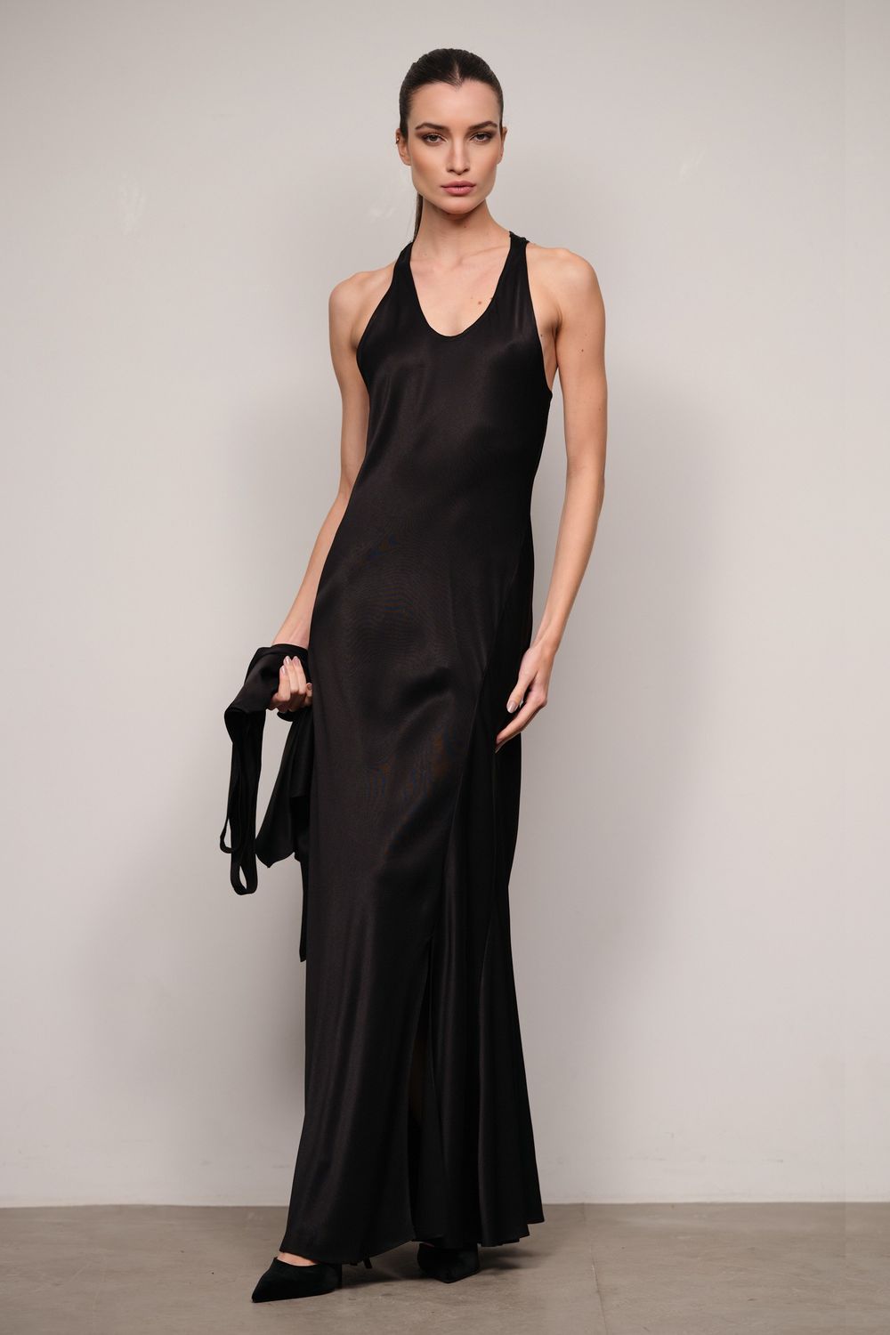 Vestido Crepe  Acetinado Preto Helena