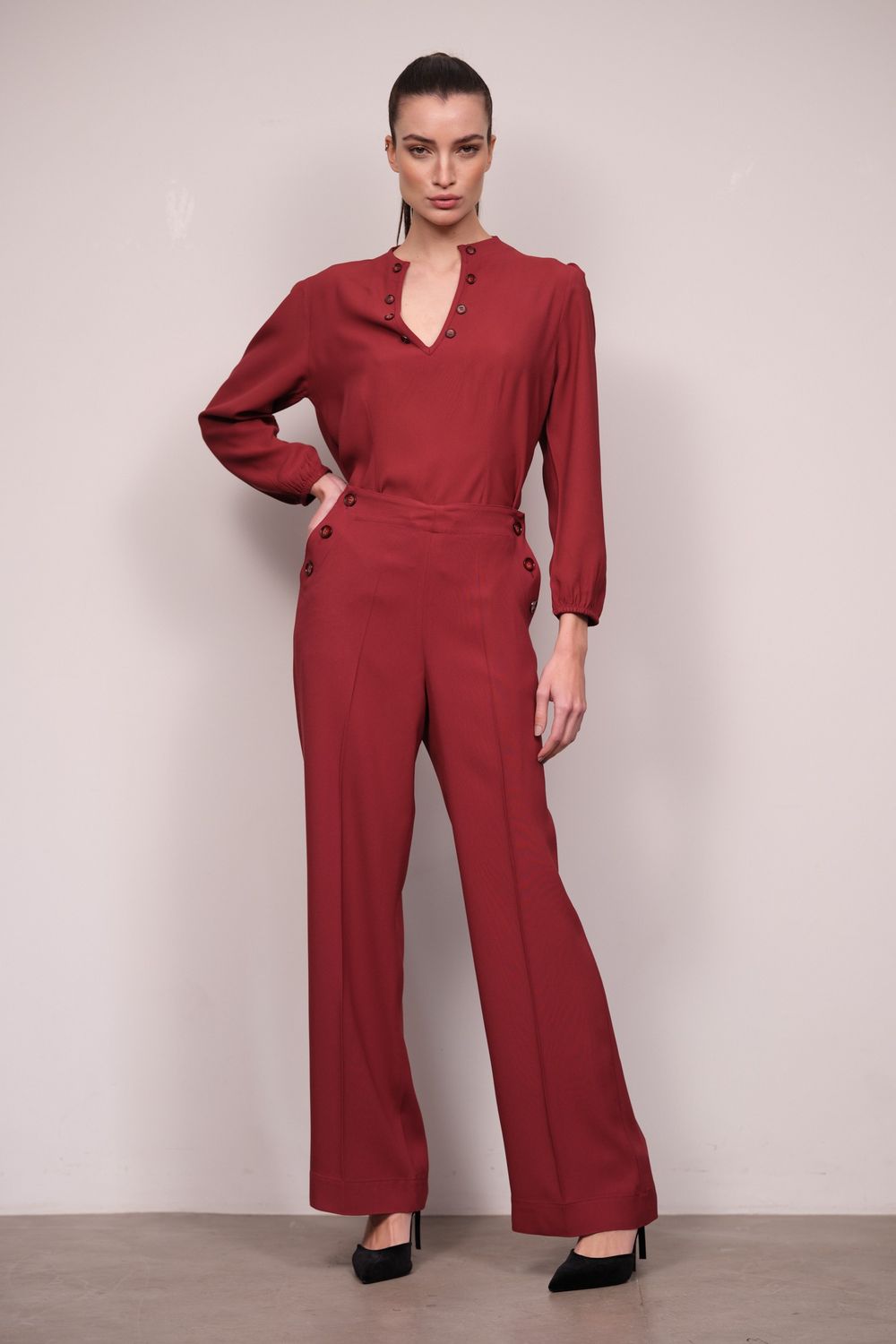 Calça Pantalona Crepe Patou Vinho Julieta
