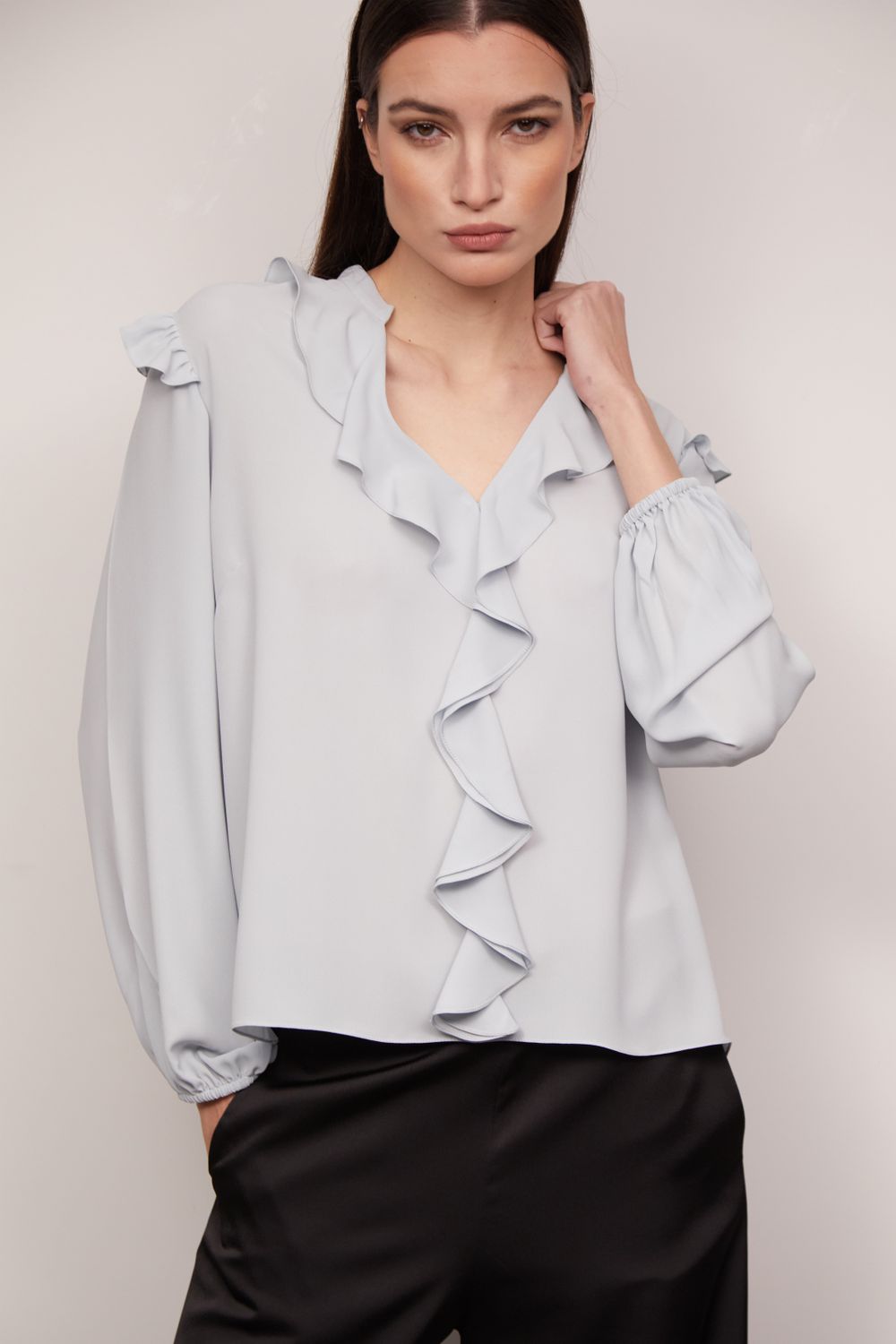 Blusa em Crepe Georgete Azul Angelica
