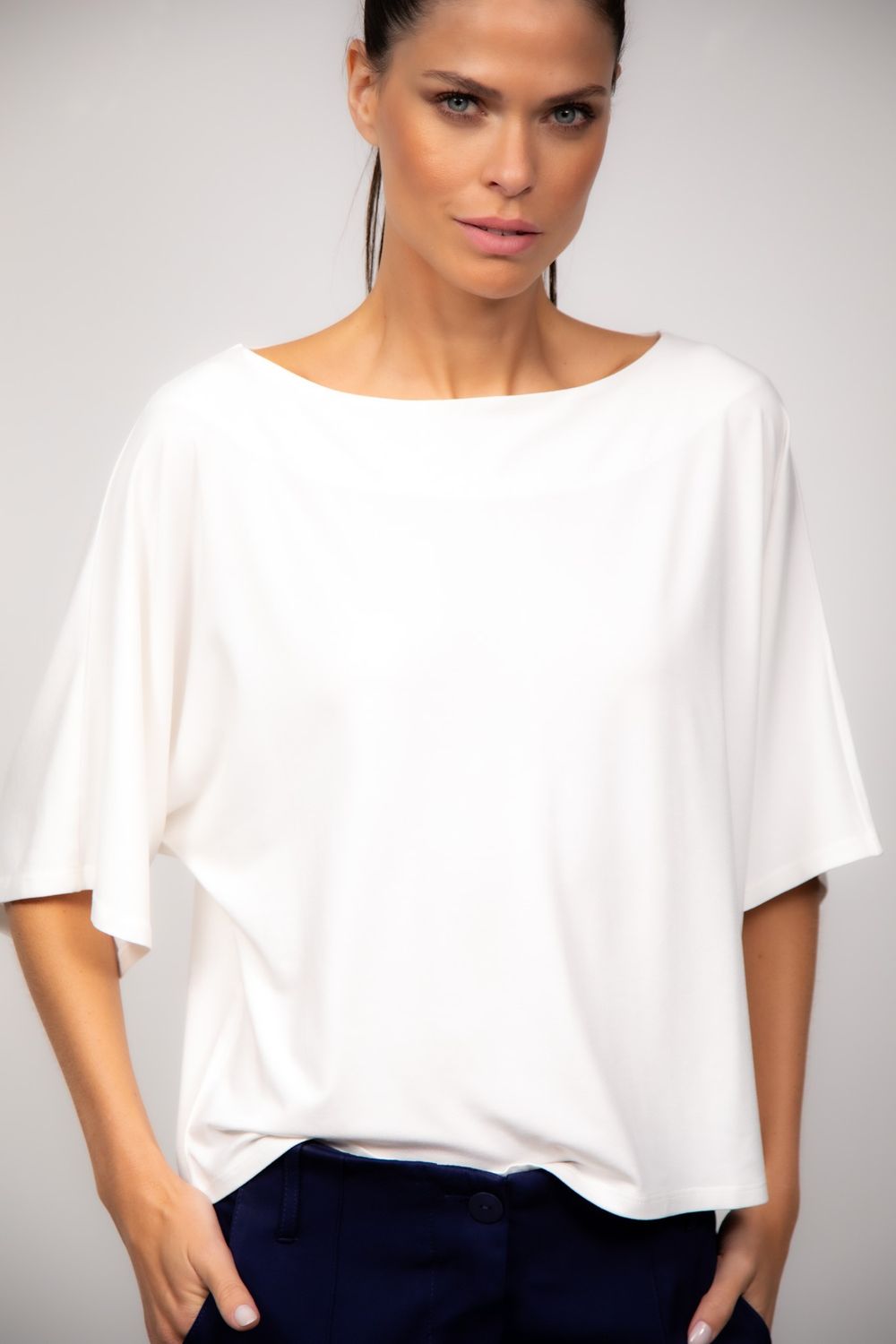 Blusa Ampla em Viscose Off White Tereza