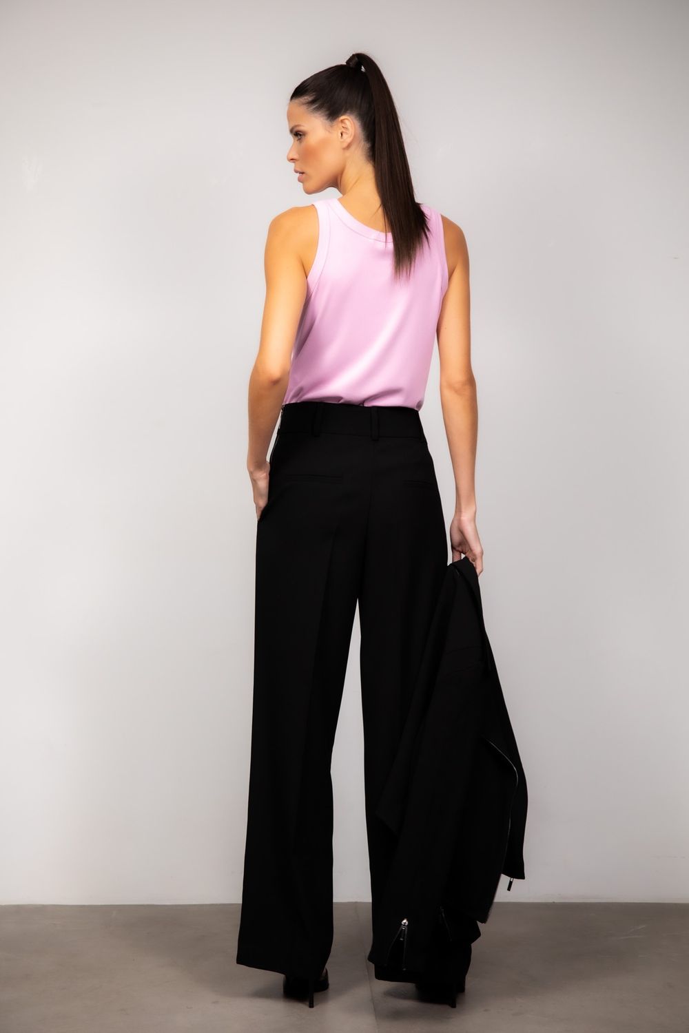 Calça Ampla Crepe Preto Marcela