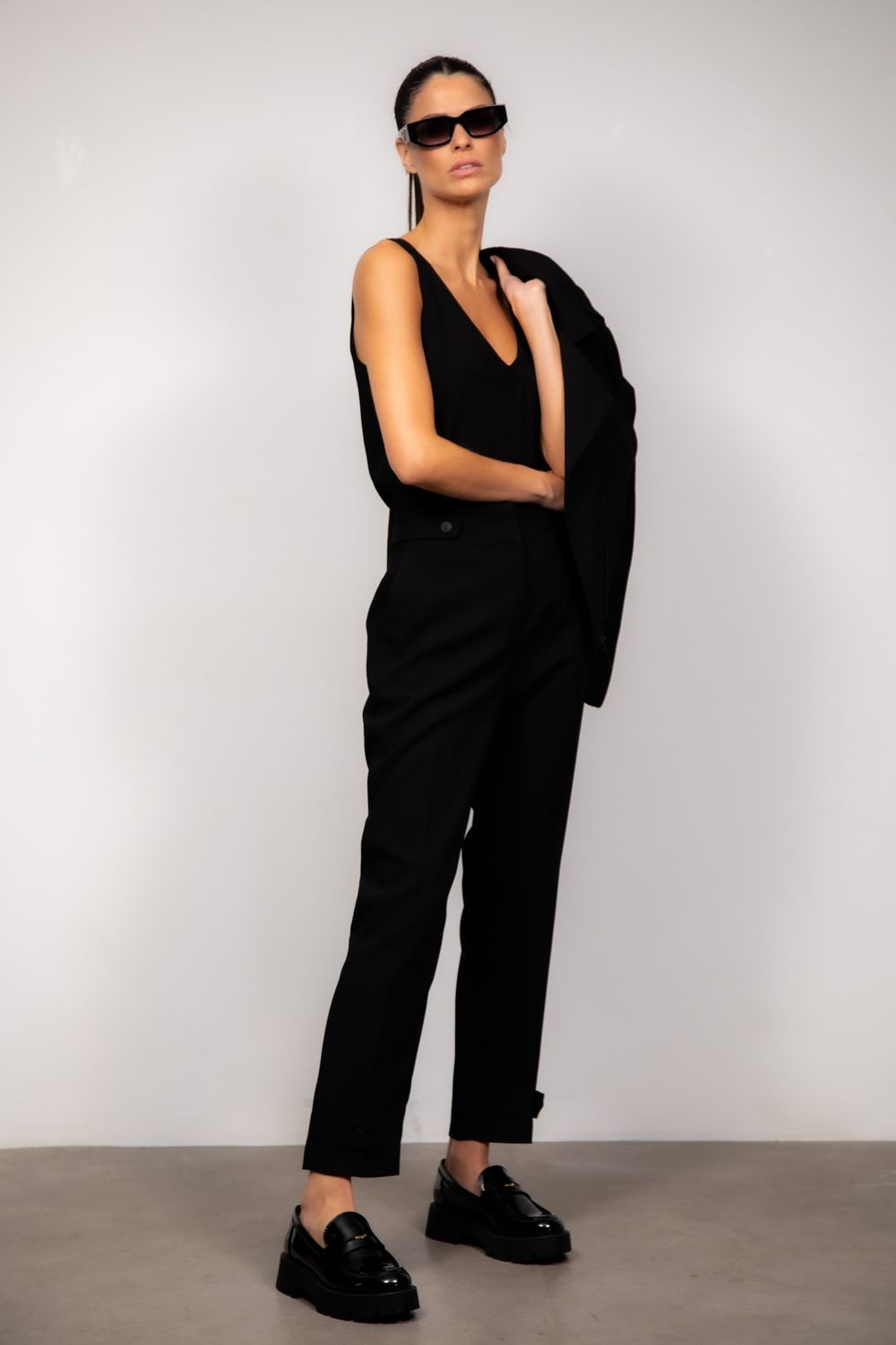 Calça Reta Crepe Preto Duda