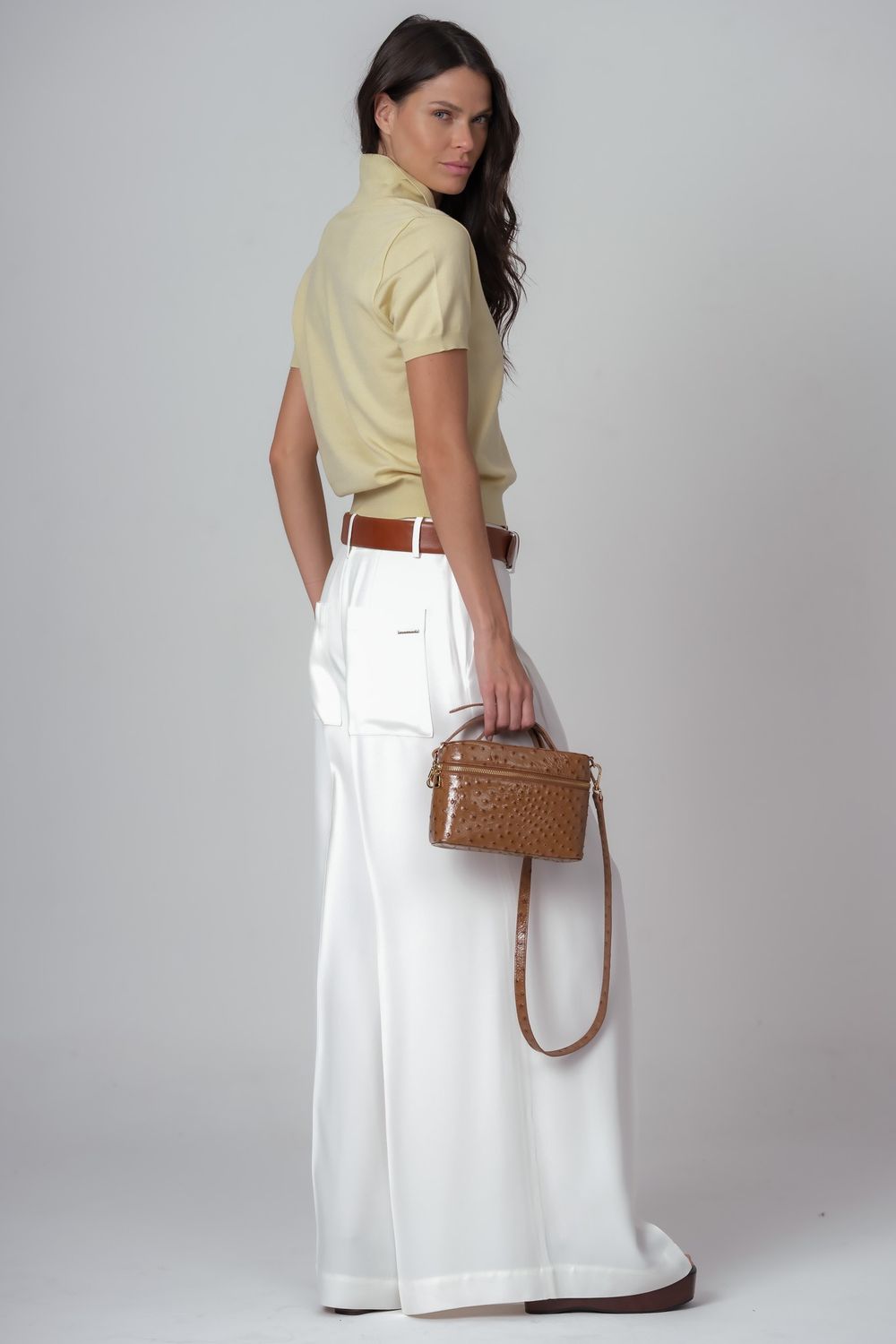 Bolsa Quadrada em Couro Camel Vitoria