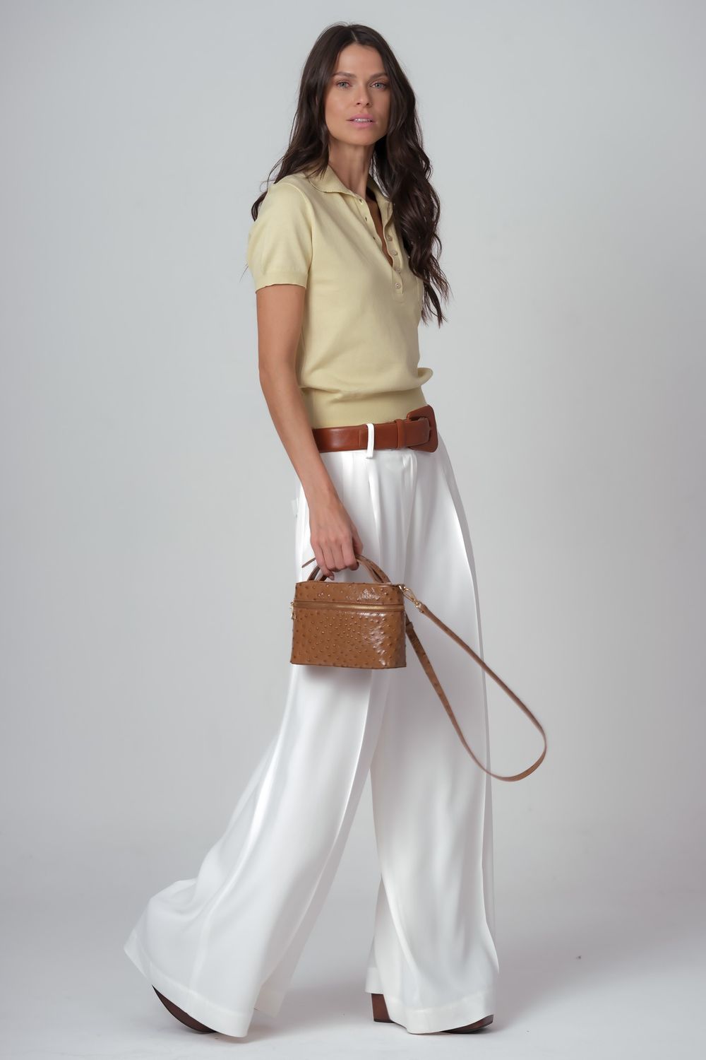 Bolsa Quadrada em Couro Camel Vitoria