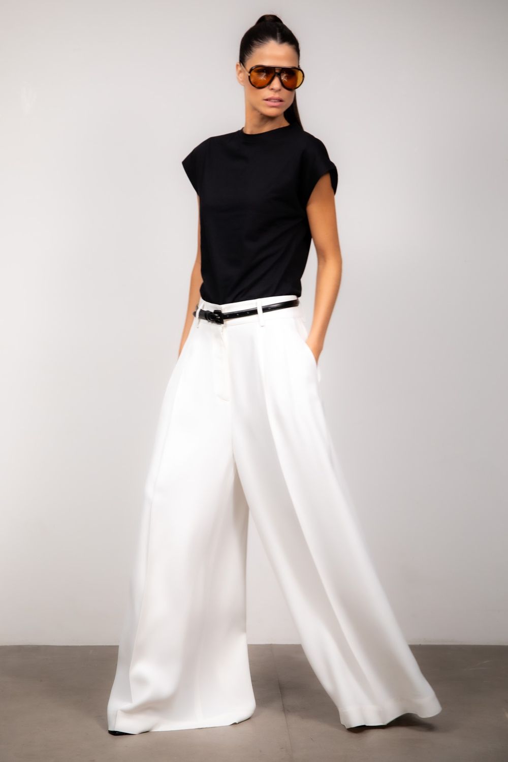 Calça Pantalona Off White Léia