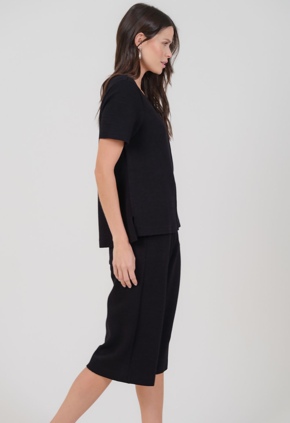 Calça Cropped em Boucle Preto Marisa
