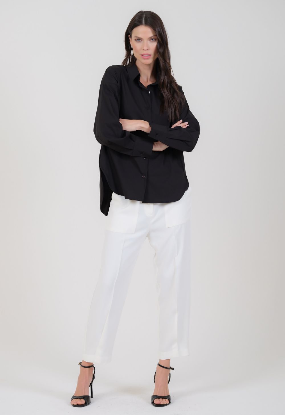 Camisa em Tricoline Preto Sandra