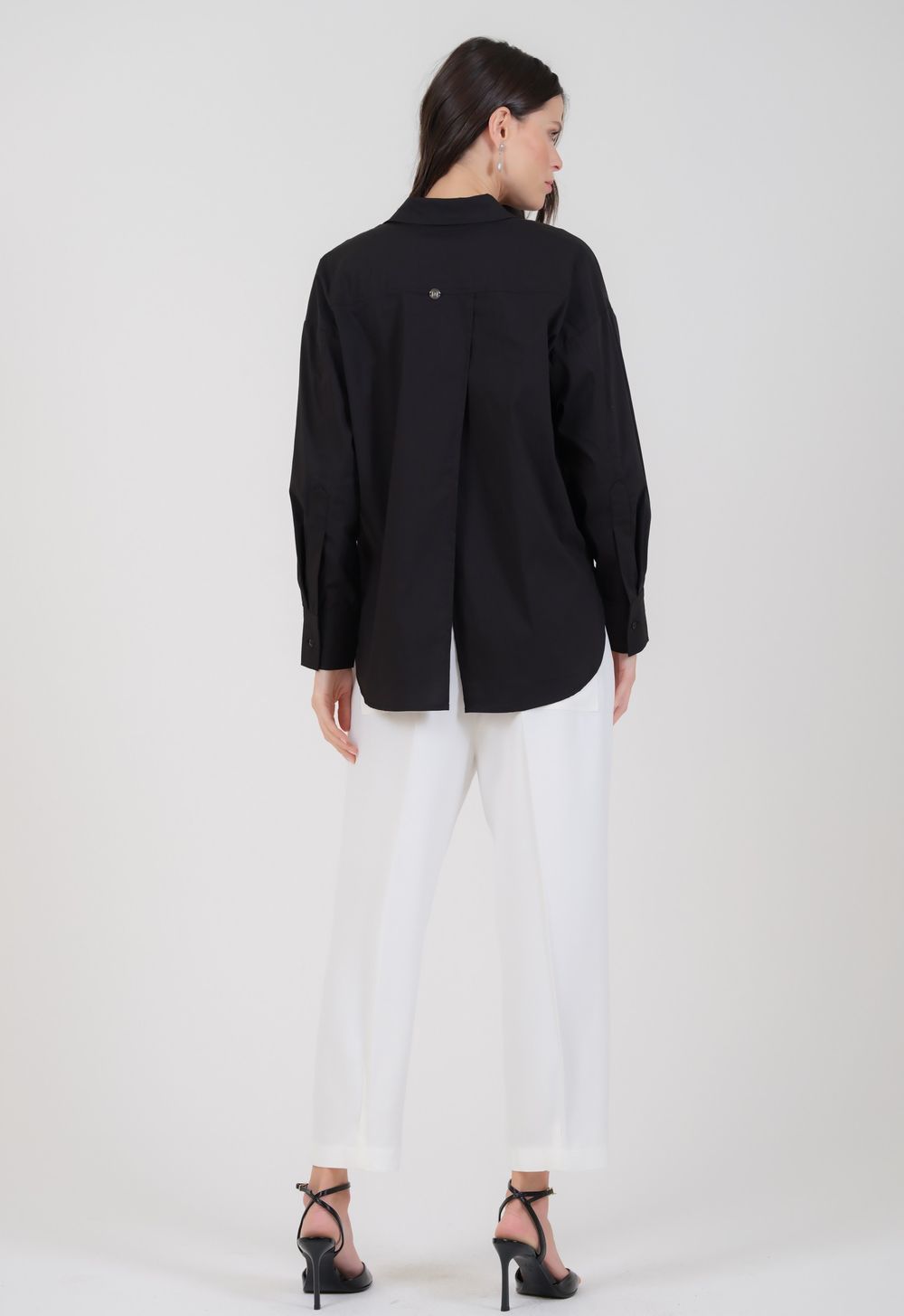 Camisa em Tricoline Preto Sandra