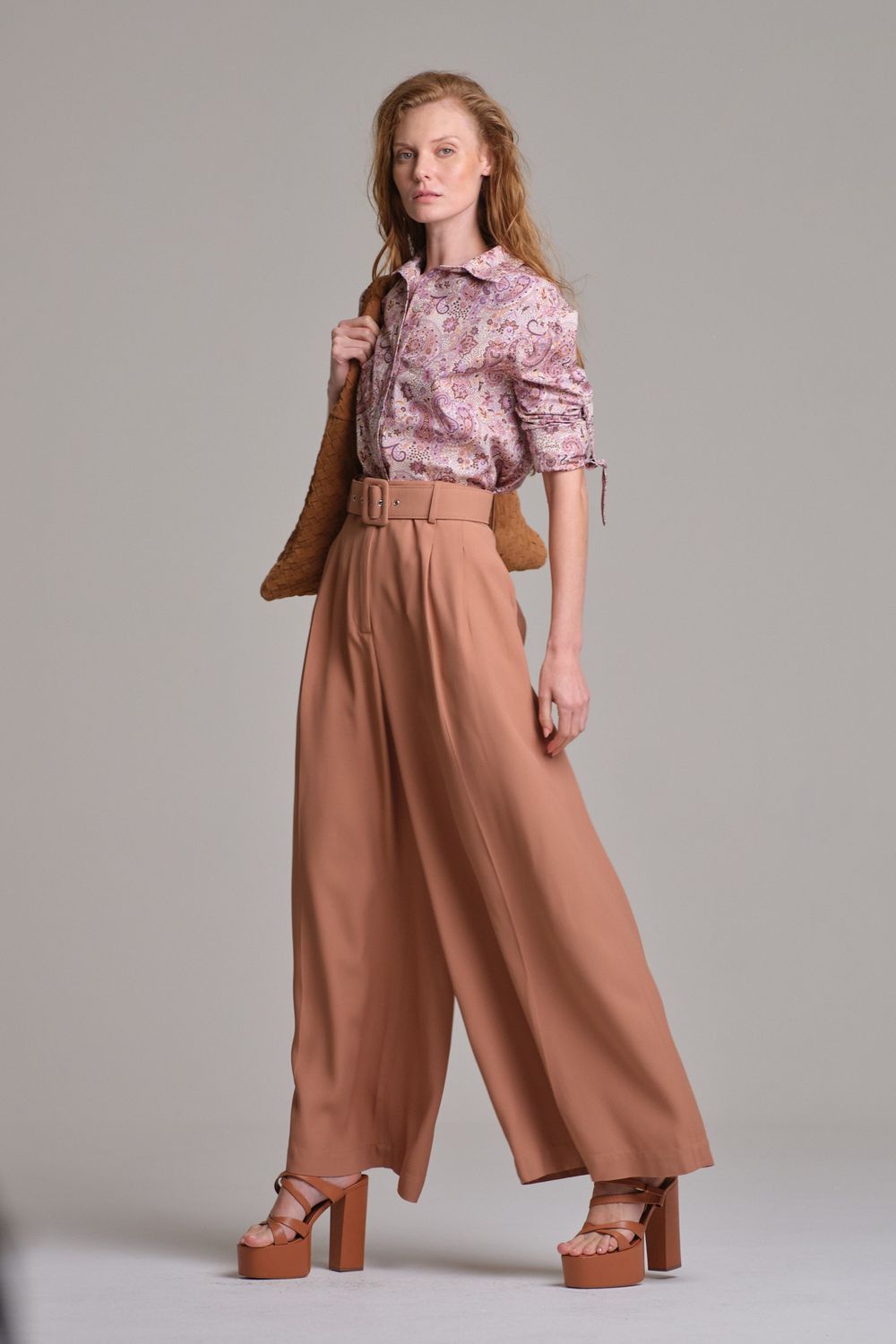 Calça Crepe Camel Helena