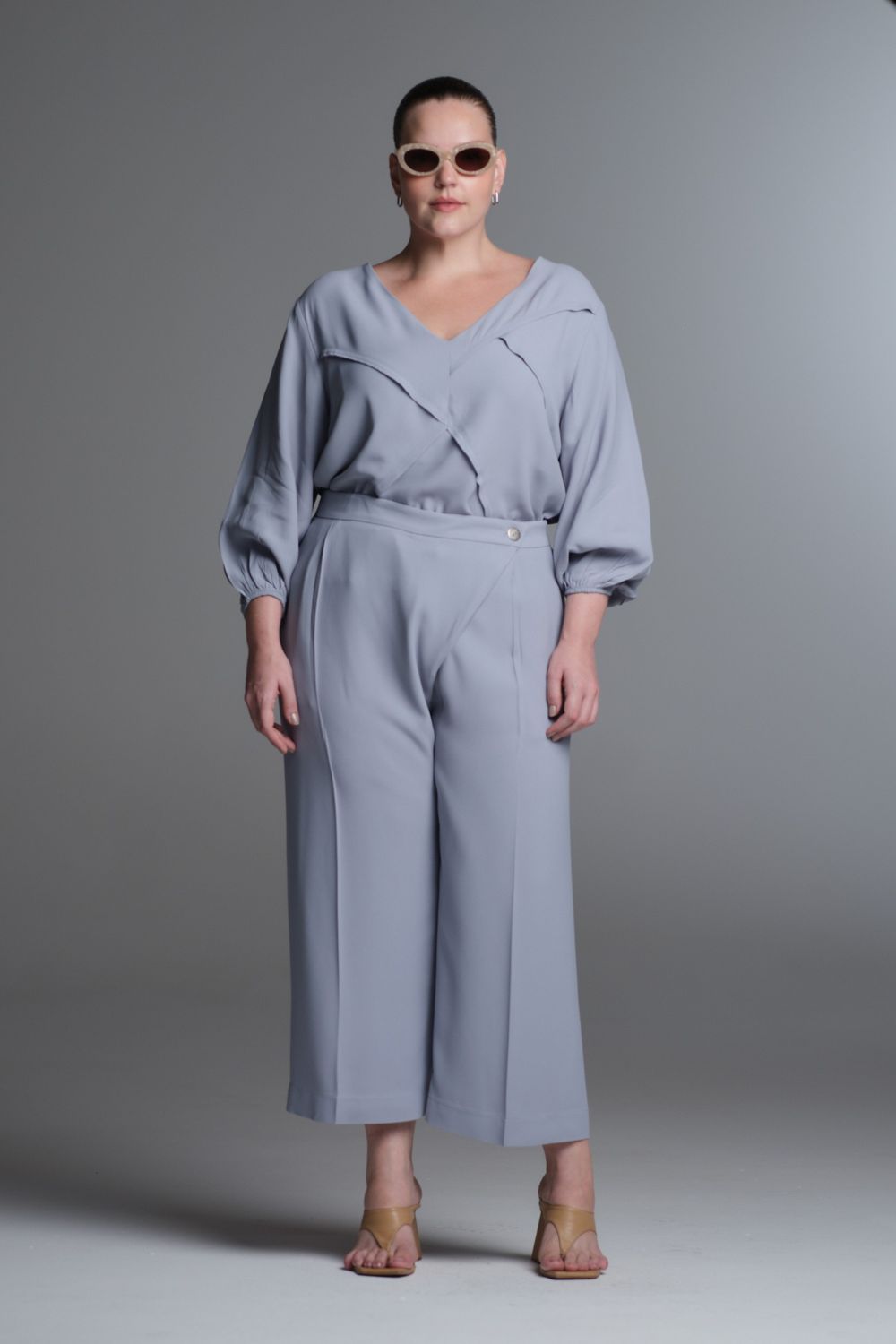 Calça com Transpasse Crepe Azul Elisa