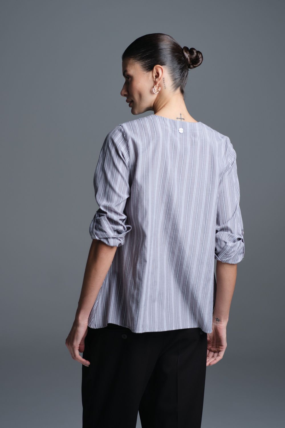 Camisa Ampla Tricoline Listra Cinza Silvia CB