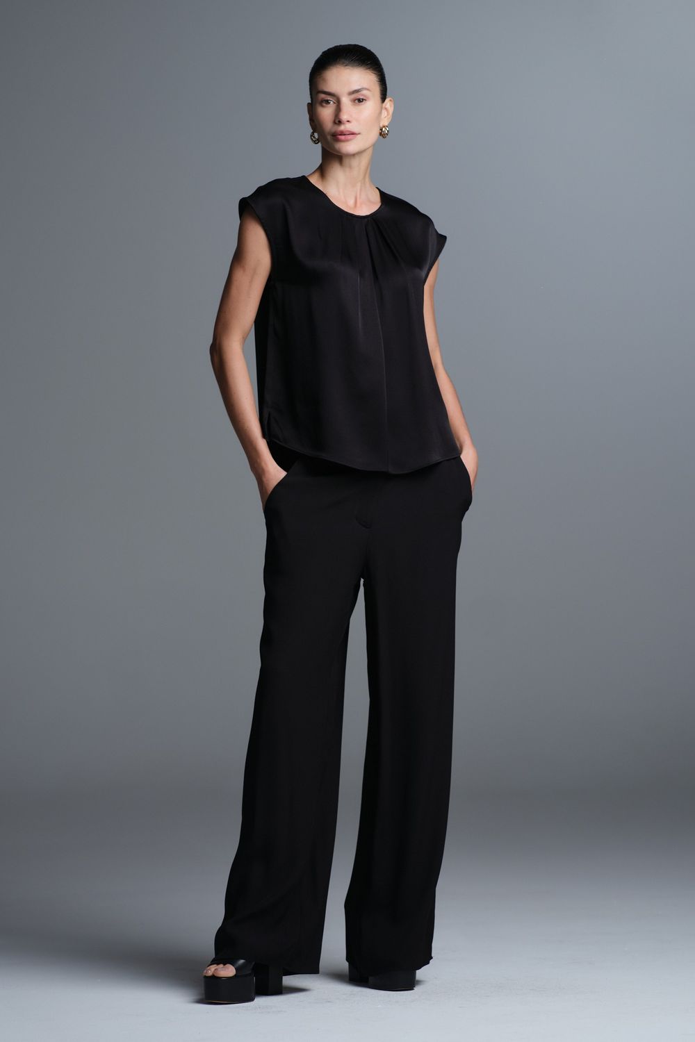 Blusa Crepe Preto Veronica CB