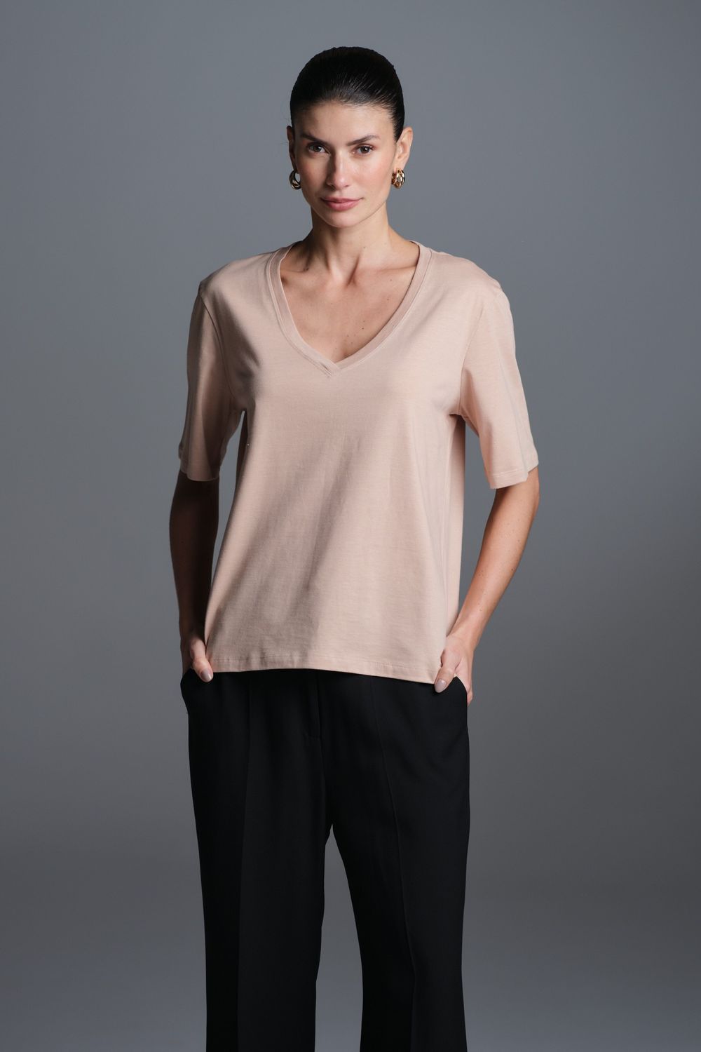 Camiseta Decote V Kraft Claudia