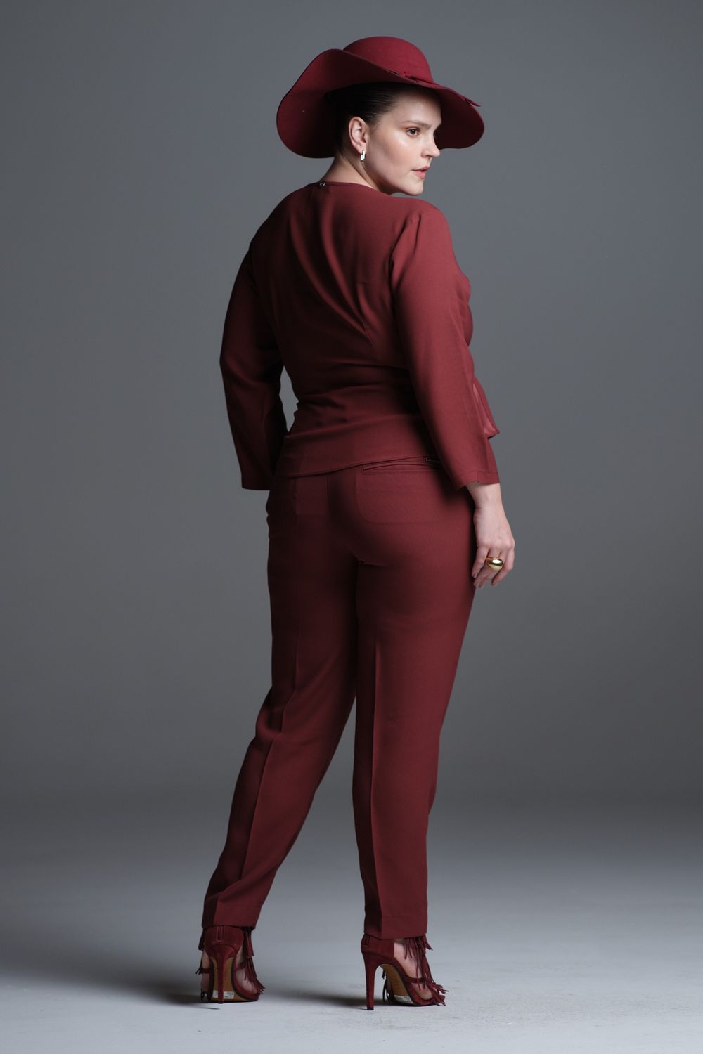 Calça Reta Crepe Patou Vinho Leticia
