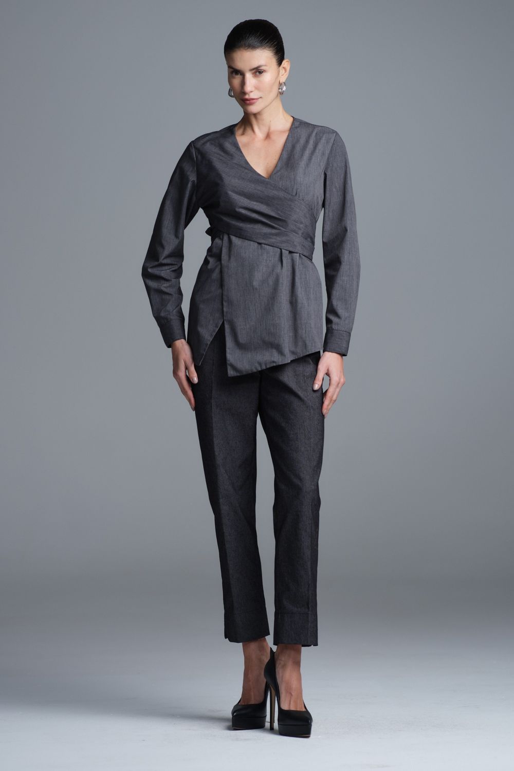 Blusa Alfaiataria Chumbo Fabi
