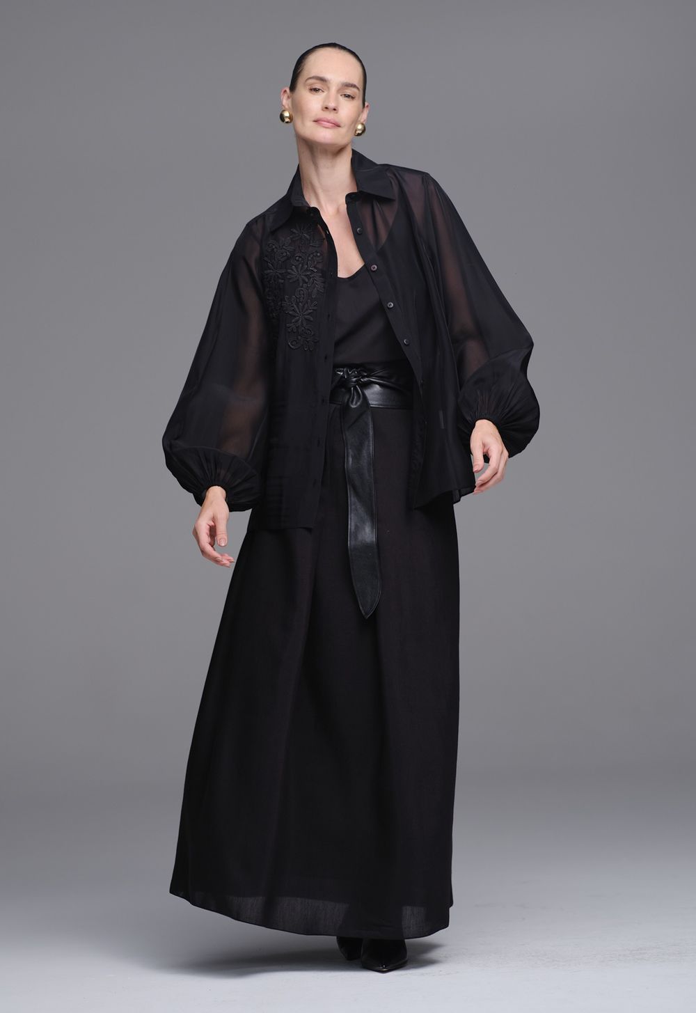 Camisa Organza  com Aplique Preta Caroline