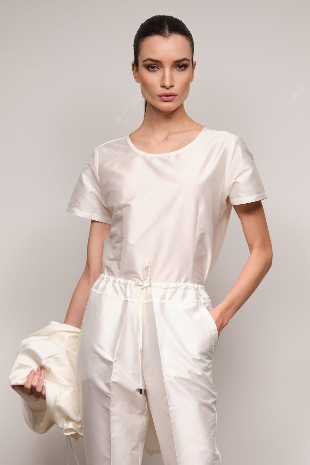 Camiseta Tafetá e Malha Off White Caroline