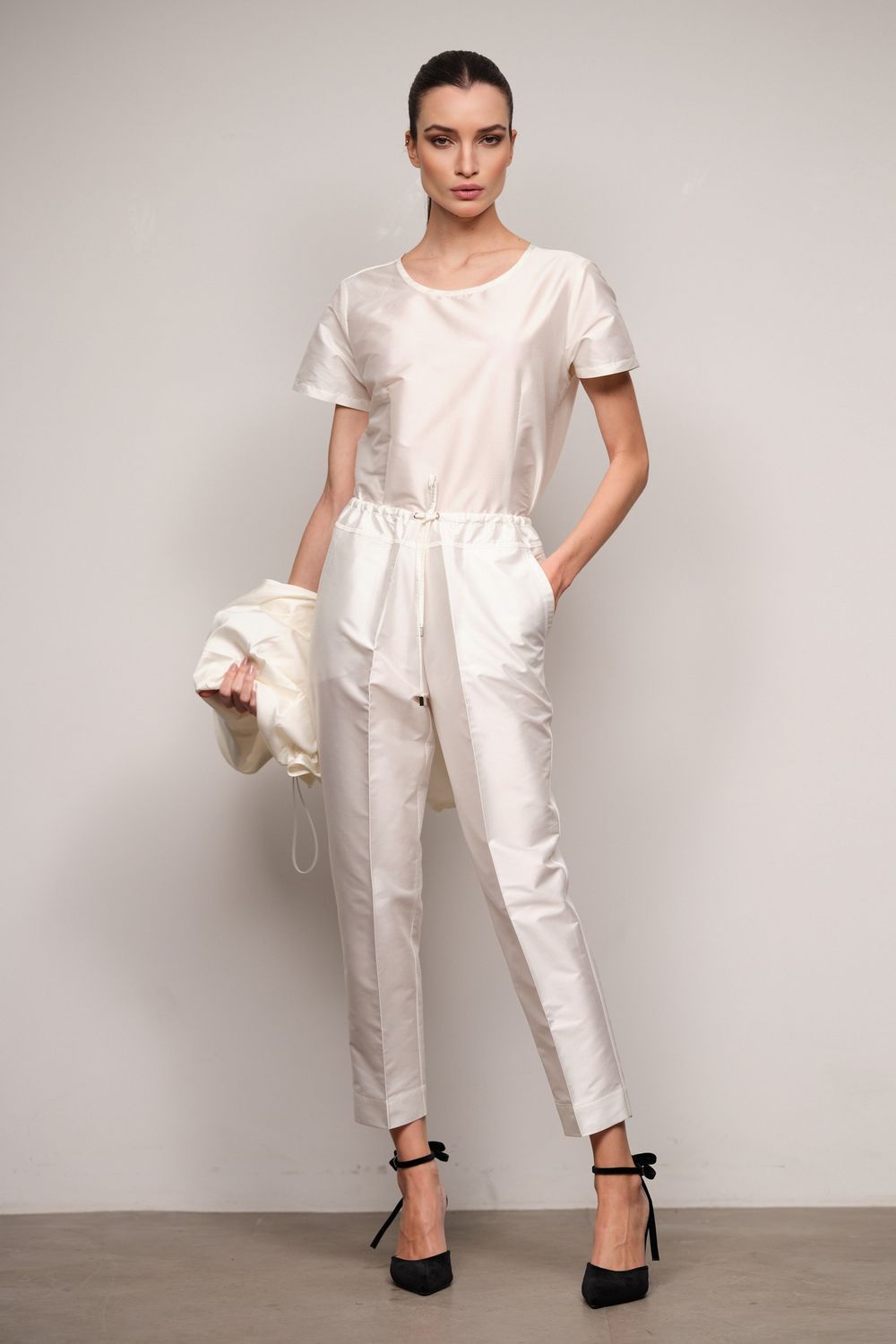 Camiseta Tafetá e Malha Off White Caroline