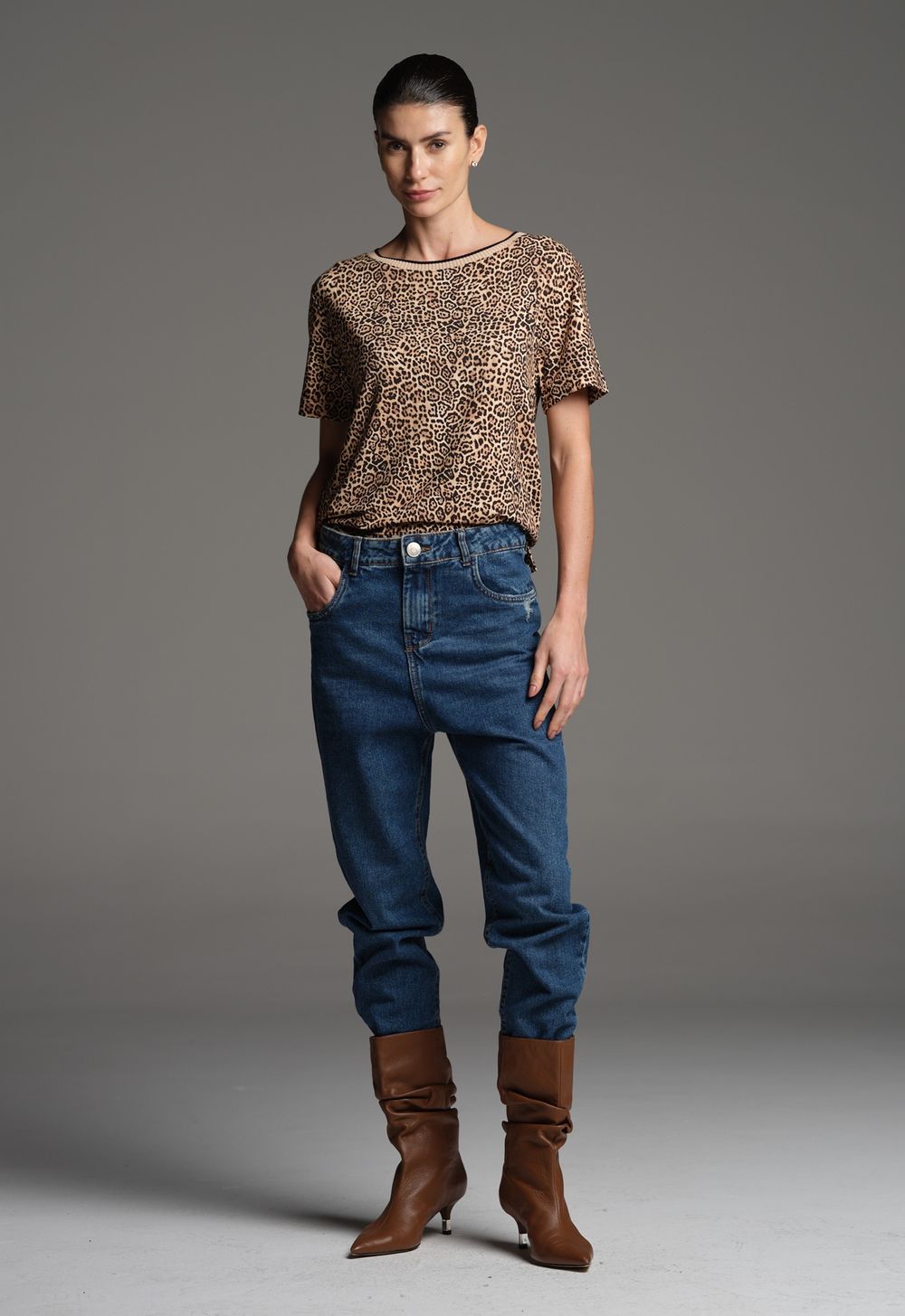 Blusa Malha Decote Redondo Animal Print Angela