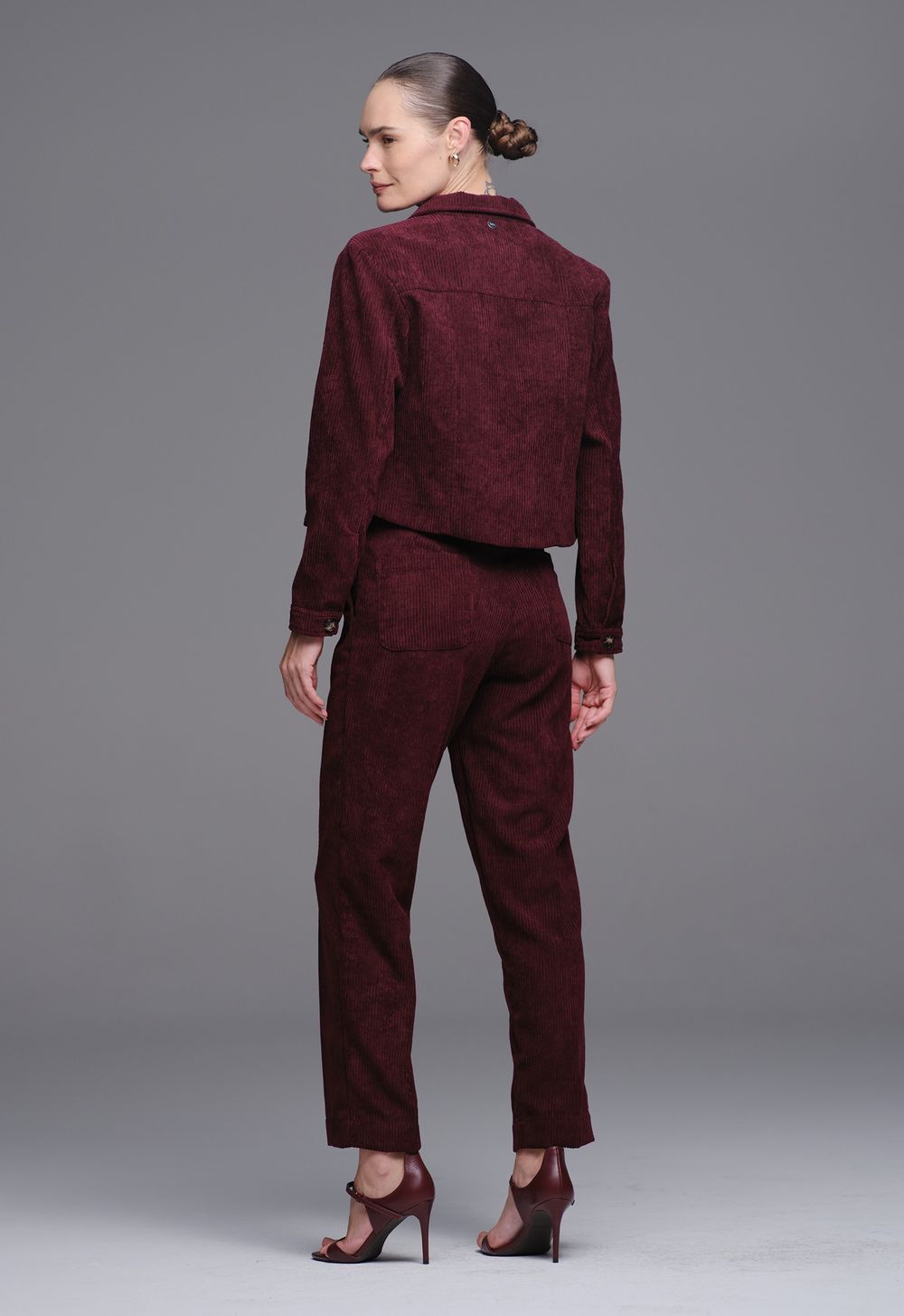 Calça Reta Veludo Cotele Burgundy Flávia
