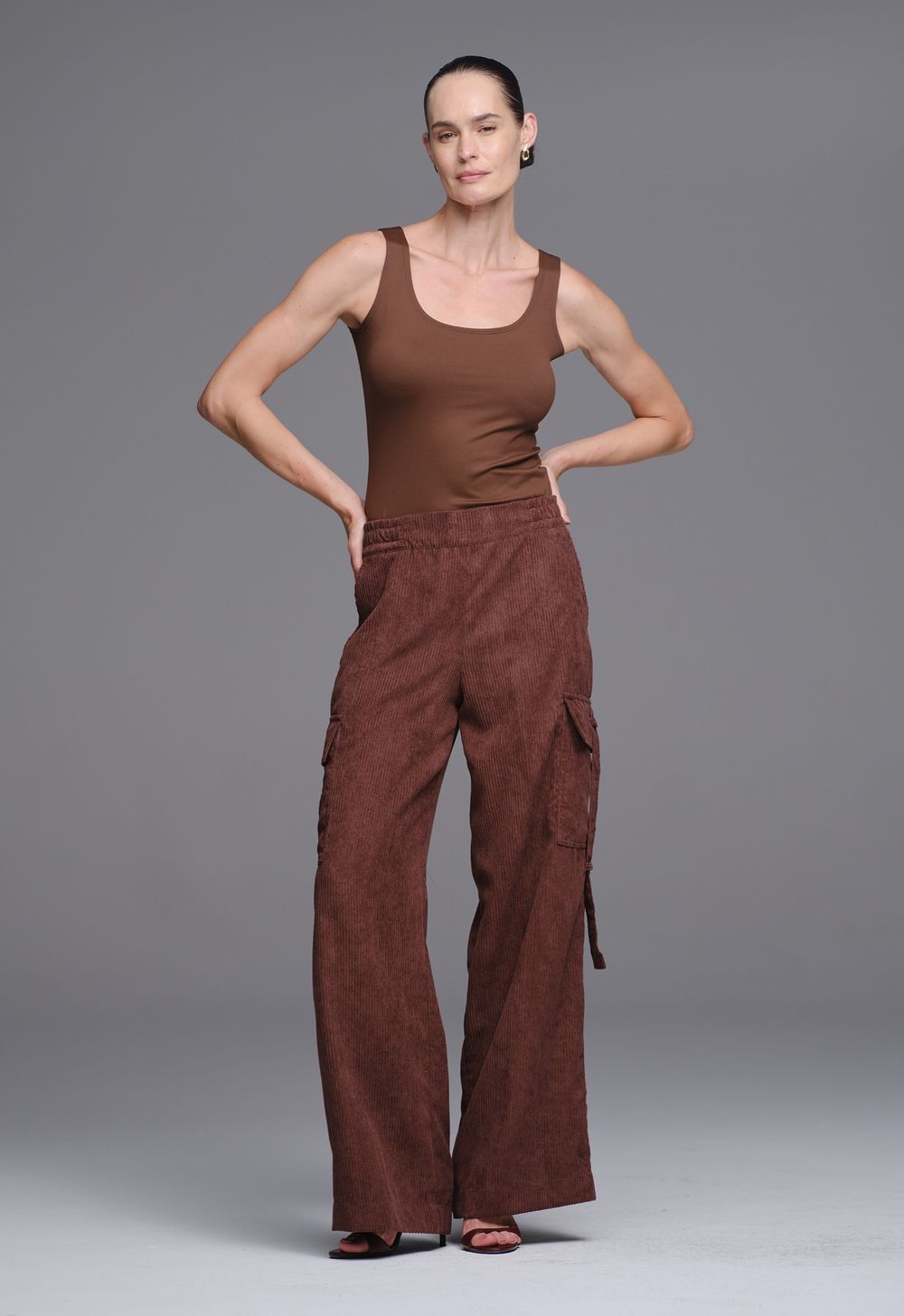 Calça Pantalona Cargo Veludo Cotele Isadora