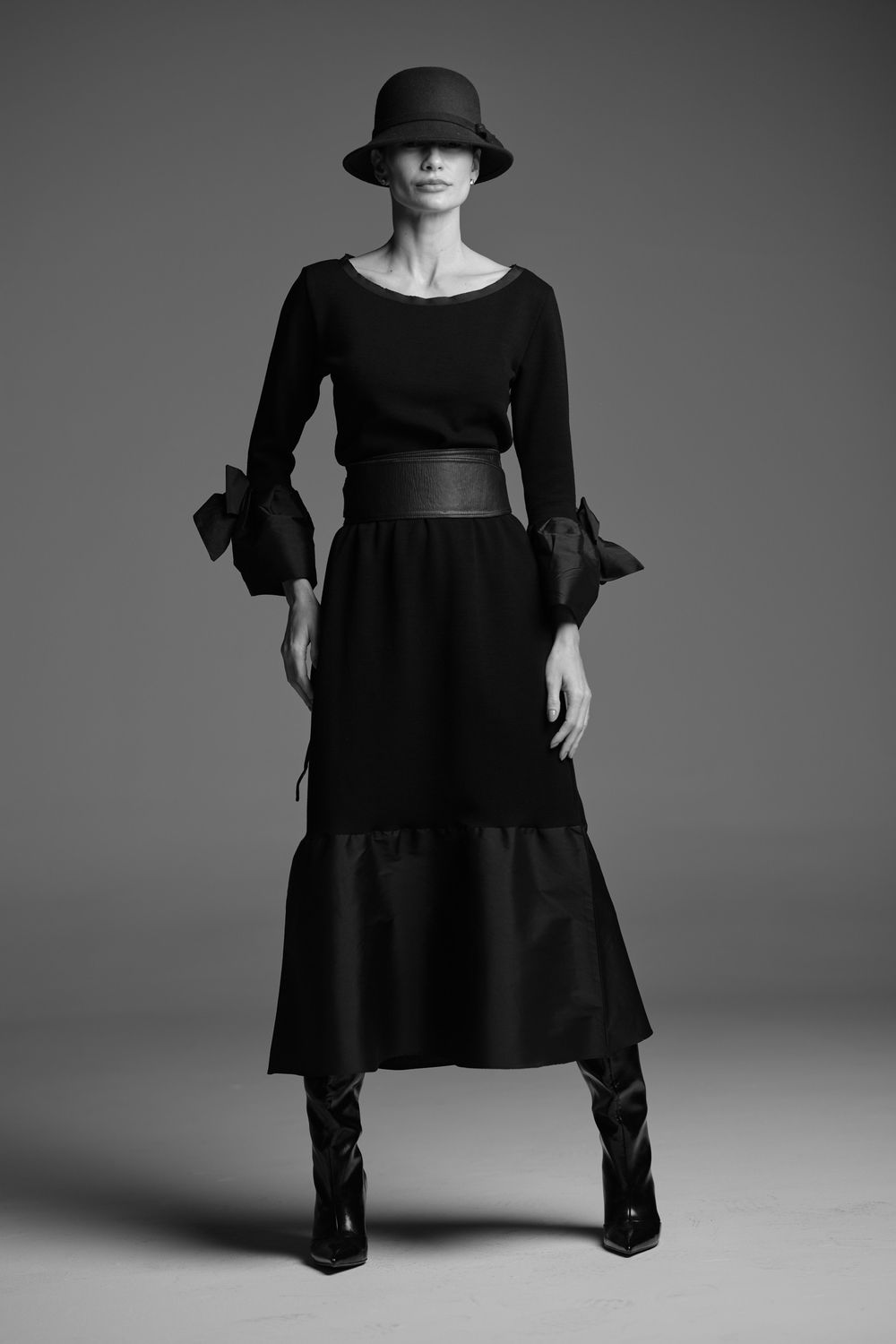 Blusa Malha Boucle com Tafetá Preto Zaya