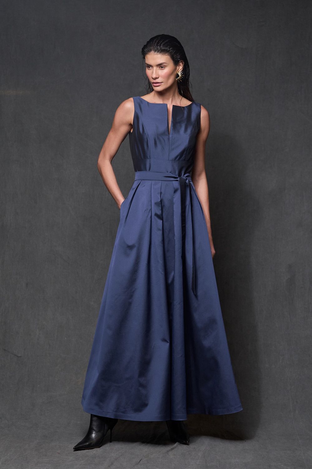 Vestido Longo de Tafetá Marinho Luiza