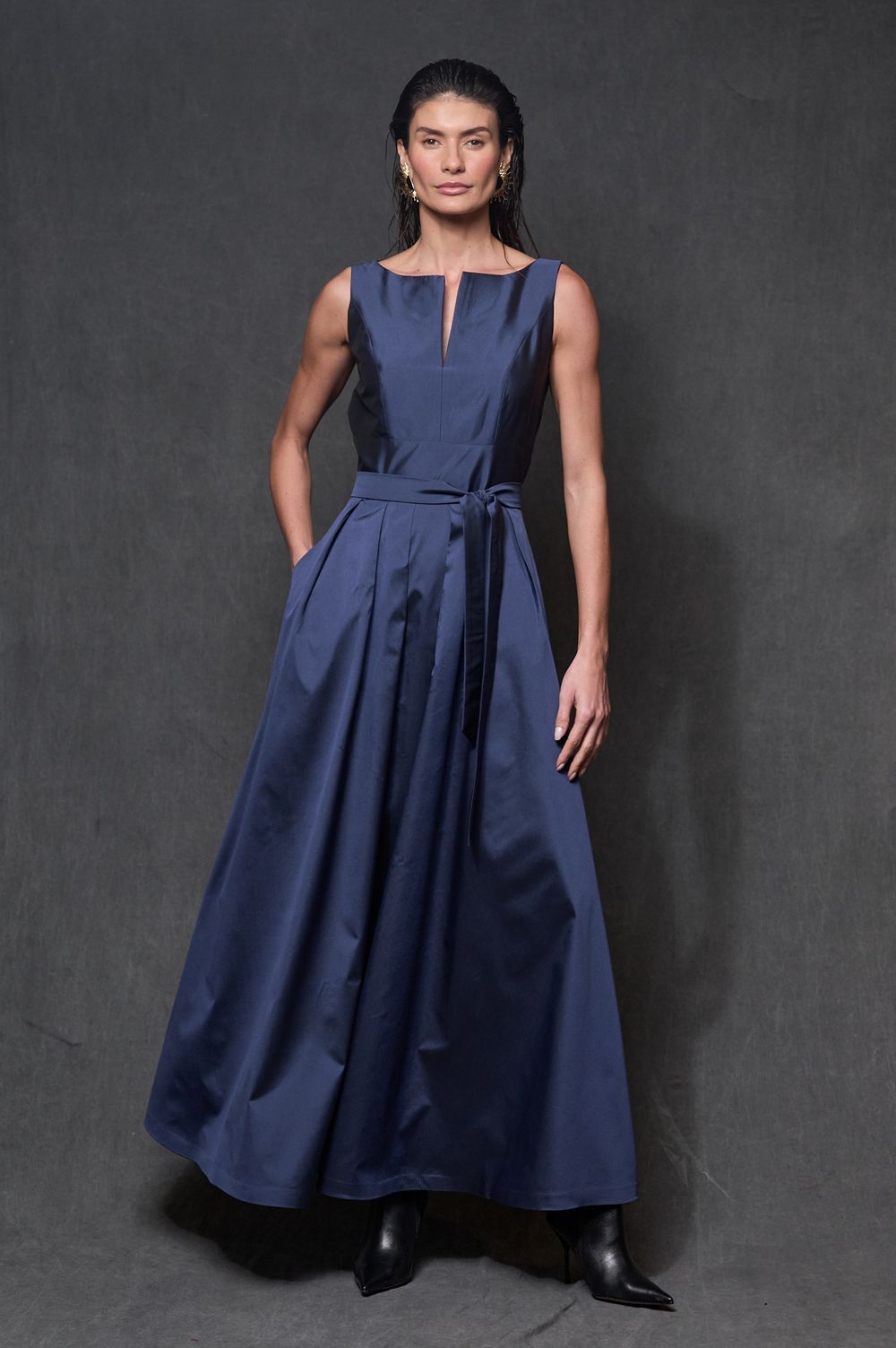 Vestido Longo de Tafetá Marinho Luiza
