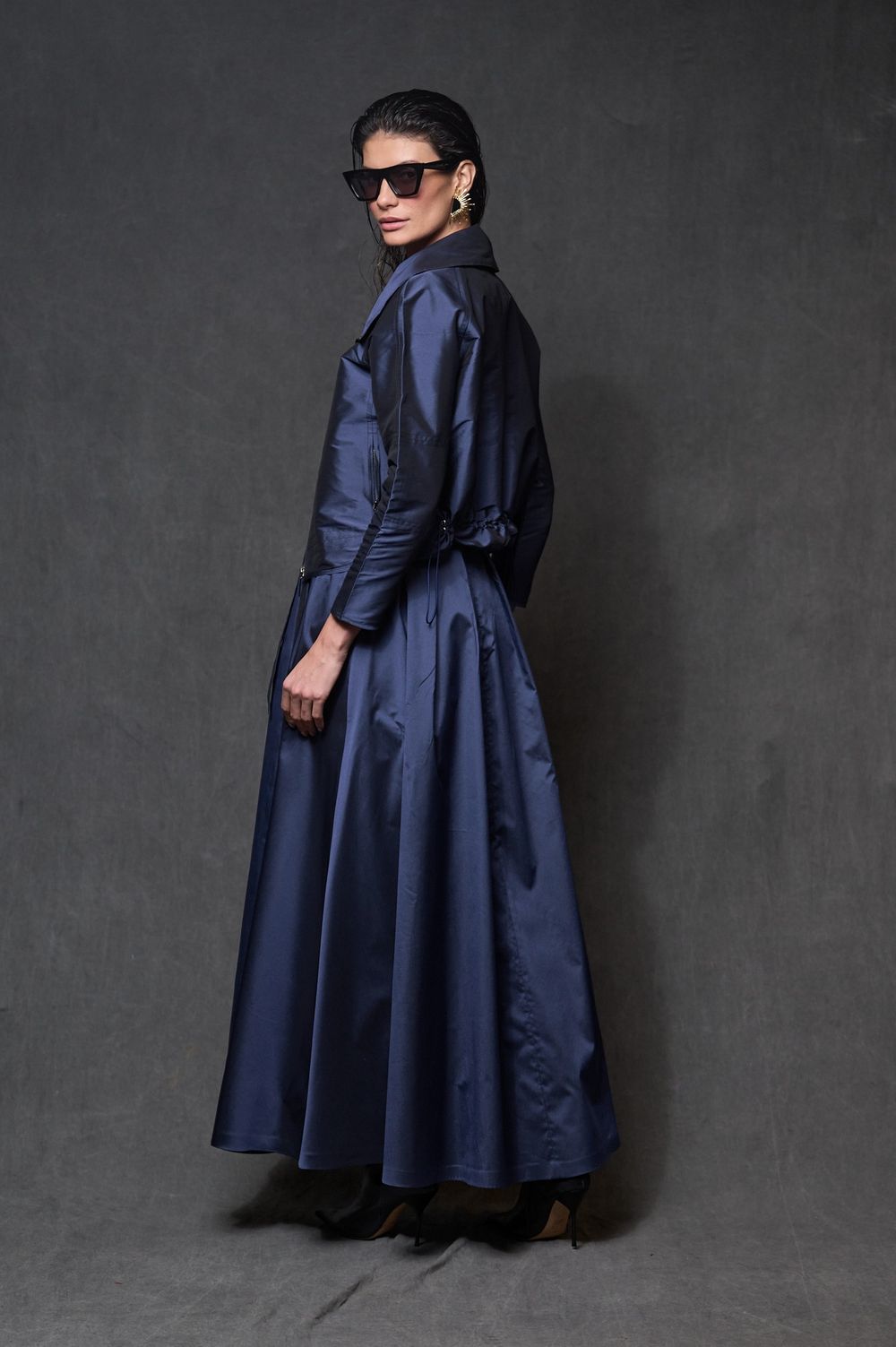 Vestido Longo de Tafetá Marinho Luiza