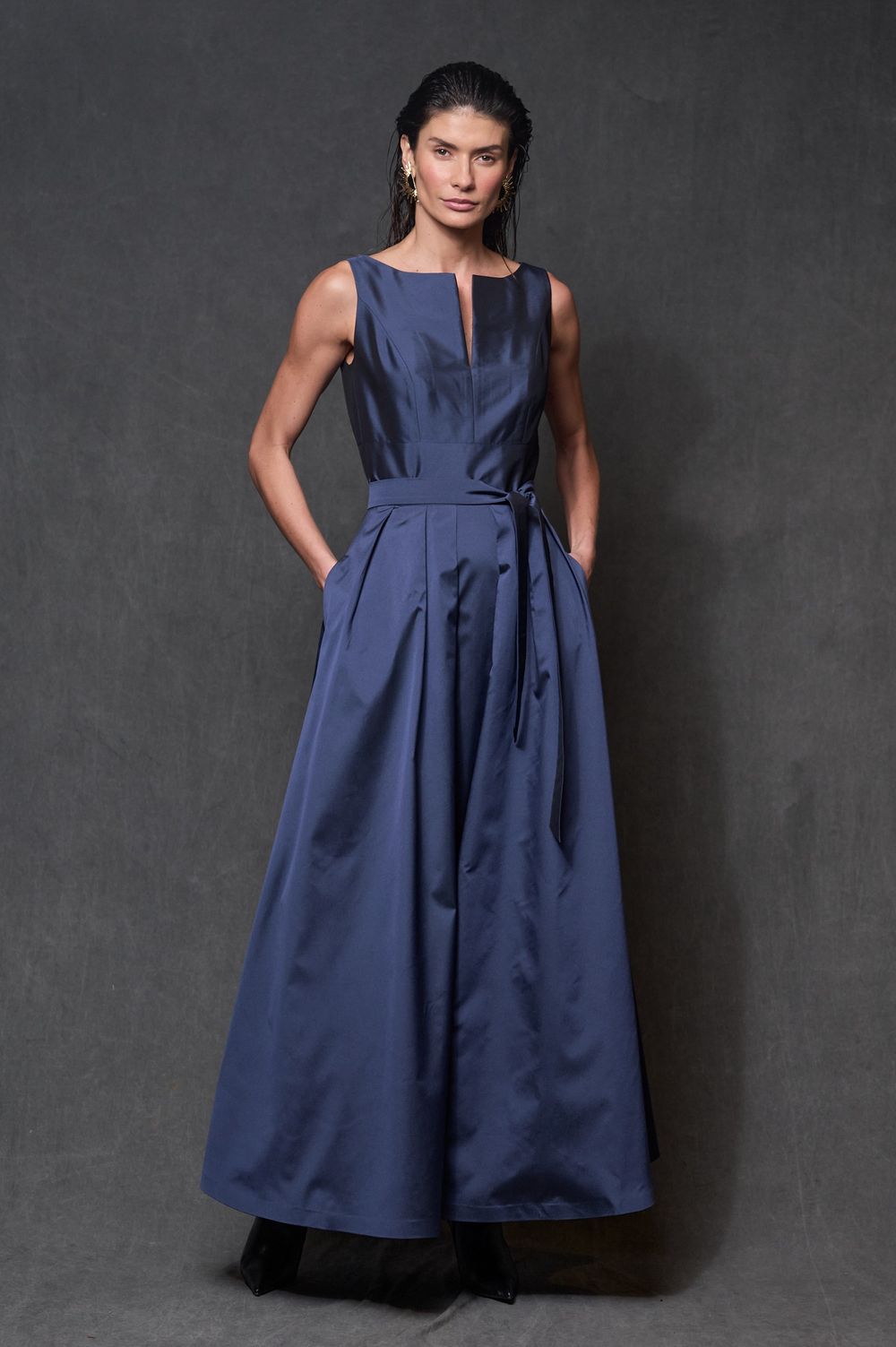 Vestido Longo de Tafetá Marinho Luiza
