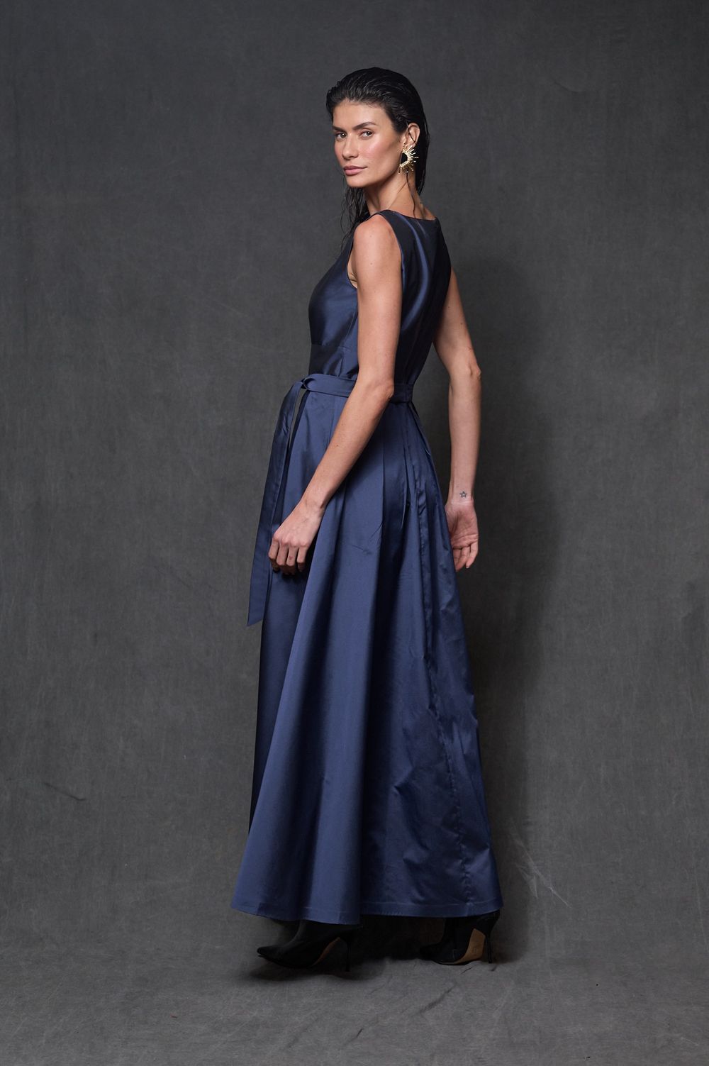 Vestido Longo de Tafetá Marinho Luiza