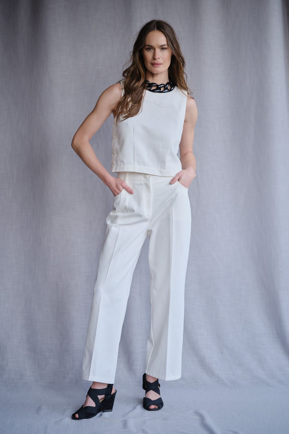 Calça Ampla Sarja Off White Vitoria CB