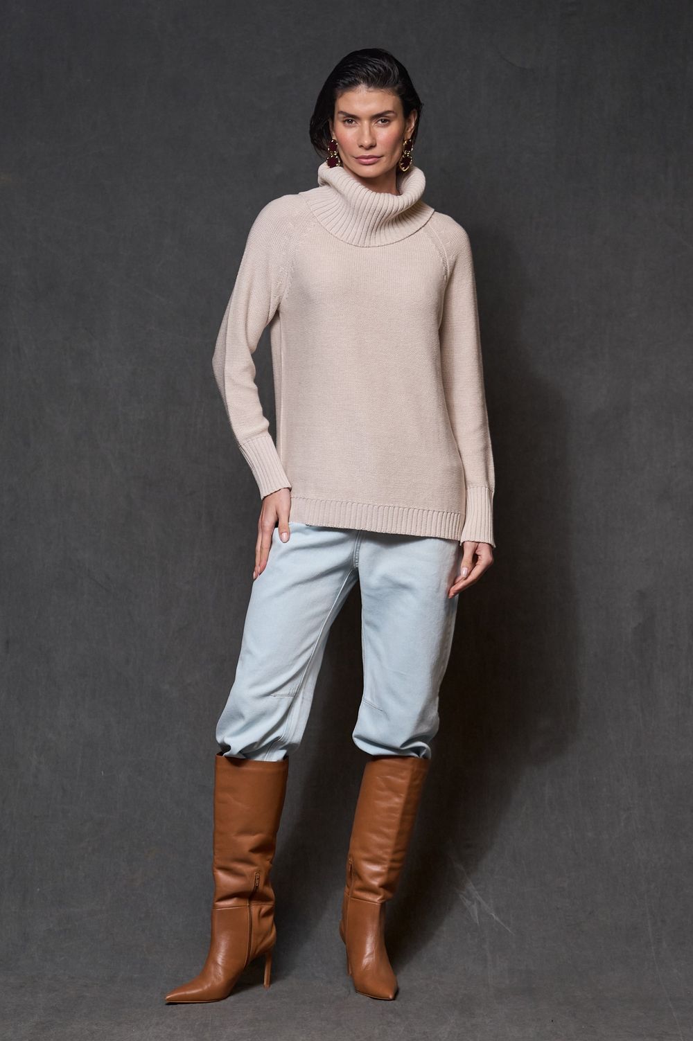 Blusa Trico Gola Alta Areia Luna
