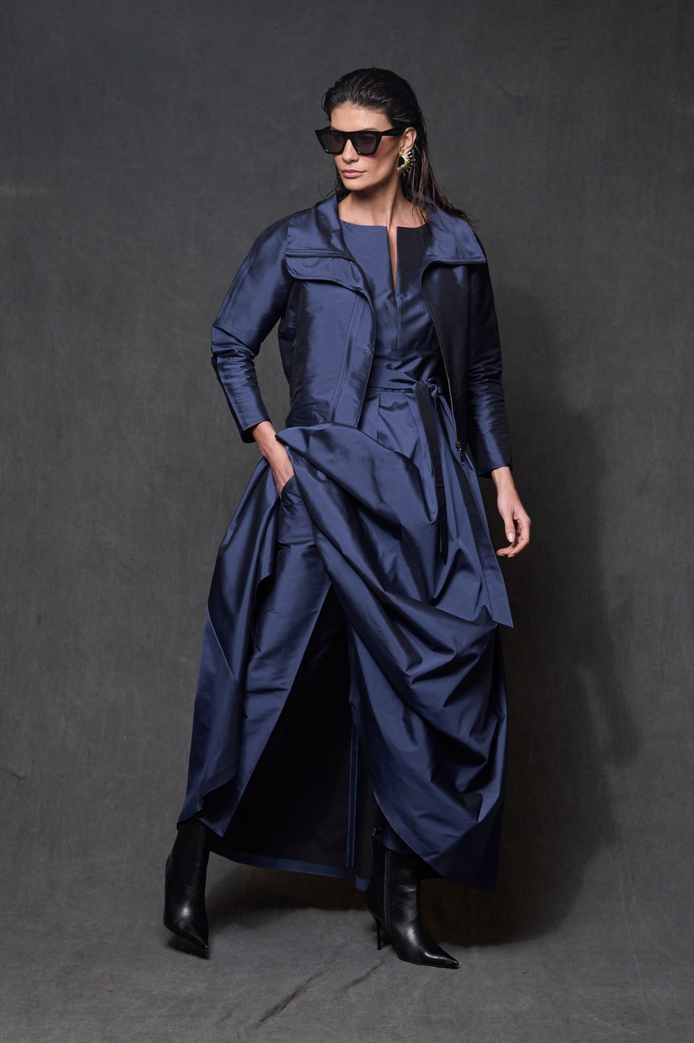 Vestido Longo de Tafetá Marinho Luiza