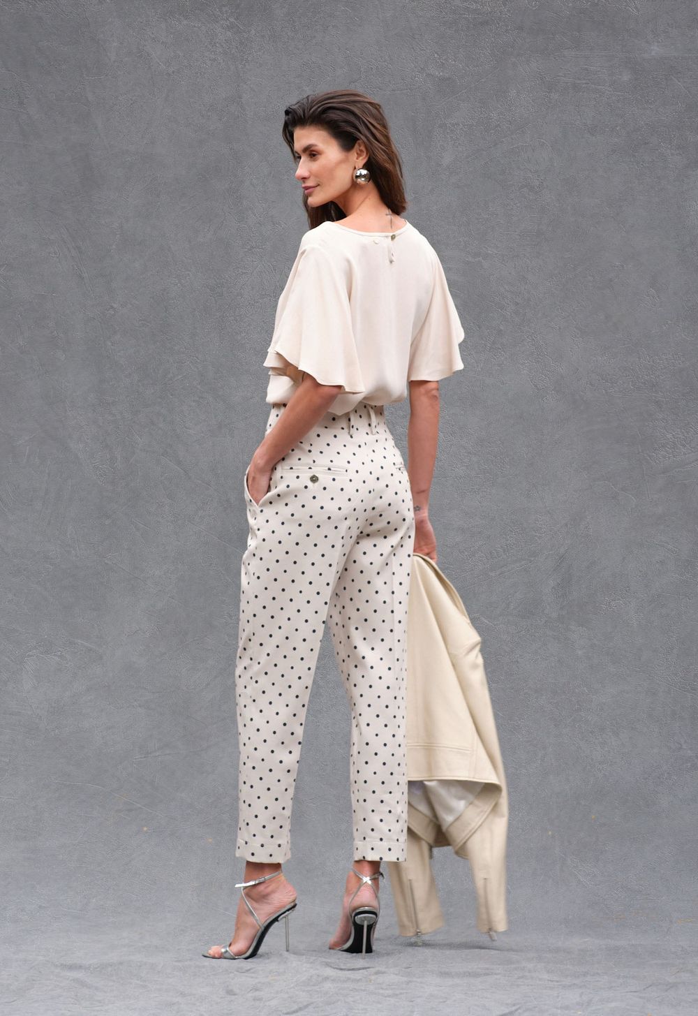 Blusa Crepe Areia Anastacia